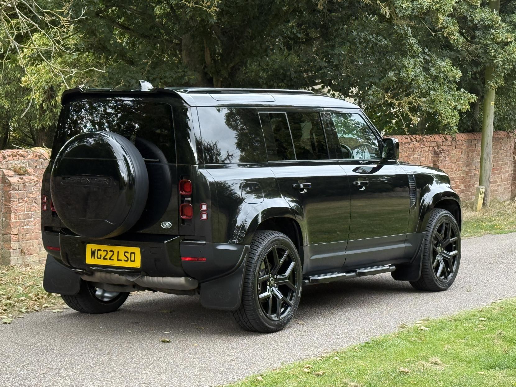 Land Rover Defender 110 3.0 D250 MHEV S Hard Top SUV 5dr Diesel Auto 4WD MWB Euro 6 (s/s) (250 ps)