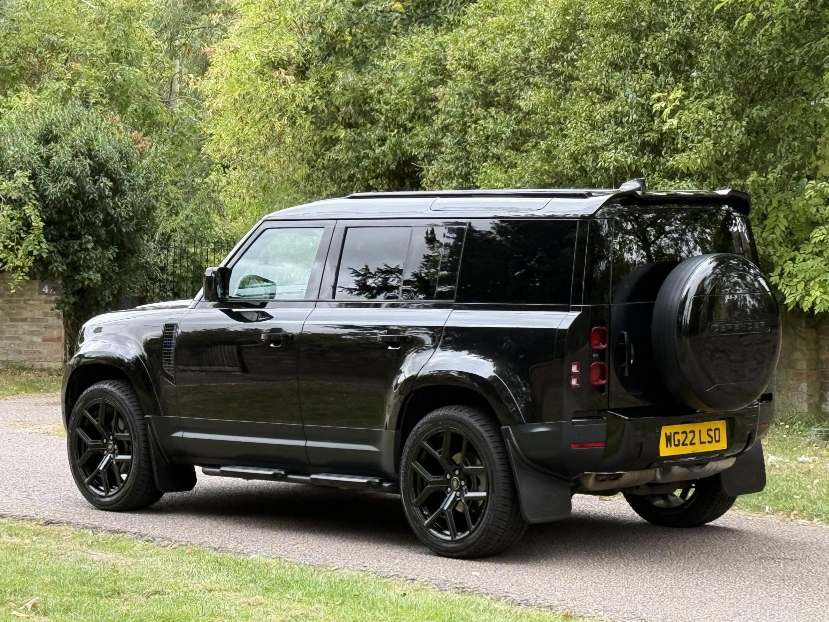 Land Rover Defender 110 3.0 D250 MHEV S Hard Top SUV 5dr Diesel Auto 4WD MWB Euro 6 (s/s) (250 ps)