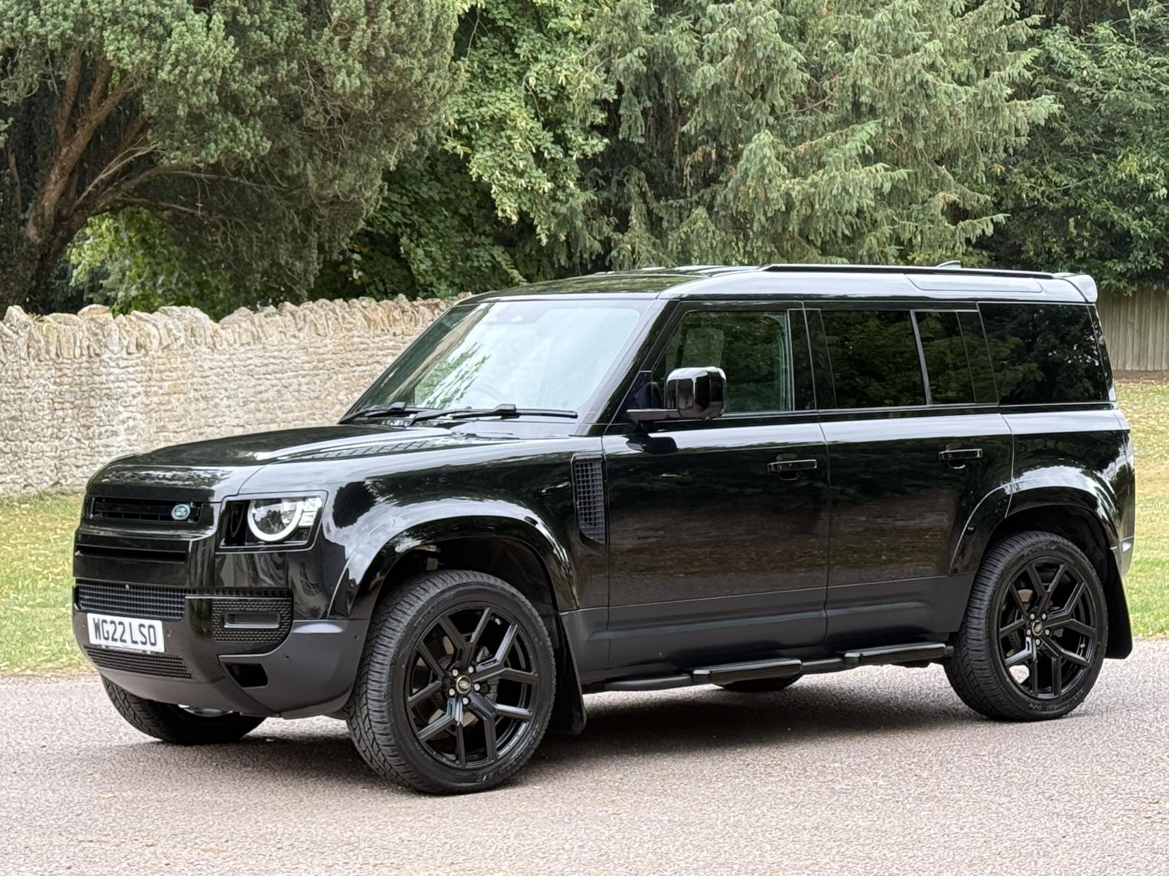 Land Rover Defender 110 3.0 D250 MHEV S Hard Top SUV 5dr Diesel Auto 4WD MWB Euro 6 (s/s) (250 ps)