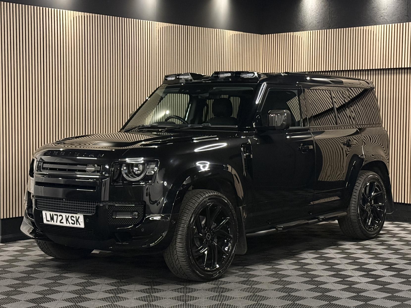 Land Rover Defender 110 3.0 D250 MHEV SE Hard Top SUV 5dr Diesel Auto 4WD MWB Euro 6 (s/s) (250 ps)