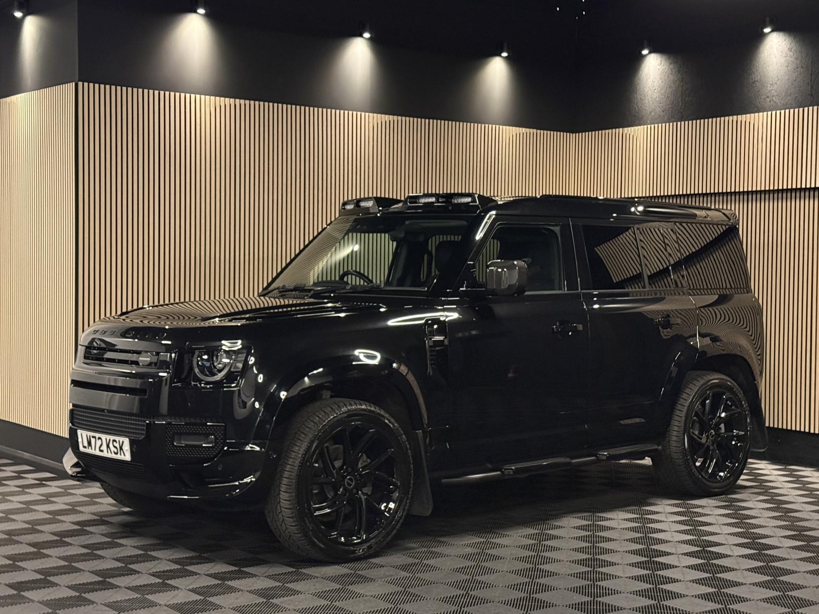 Land Rover Defender 110 3.0 D250 MHEV SE Hard Top SUV 5dr Diesel Auto 4WD MWB Euro 6 (s/s) (250 ps)