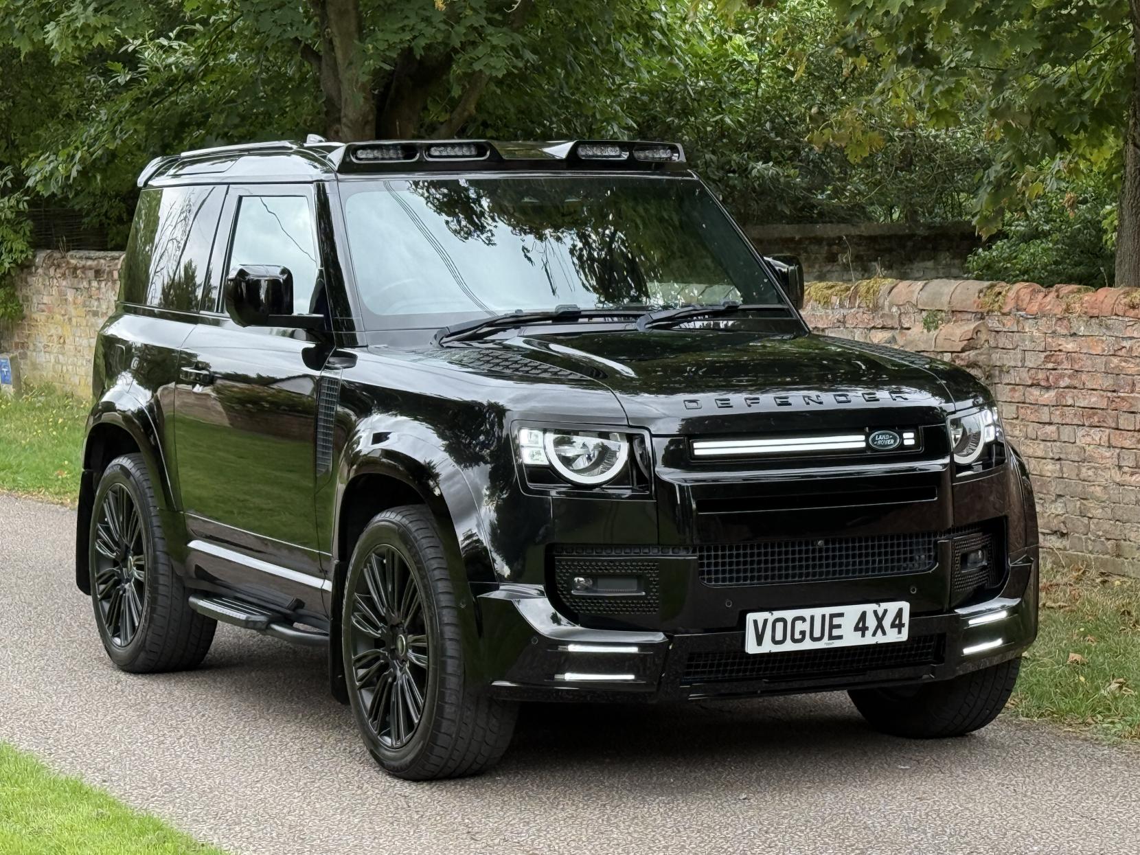 Land Rover Defender 90 3.0 D200 MHEV Hard Top SUV 3dr Diesel Auto 4WD SWB Euro 6 (s/s) (200 ps)