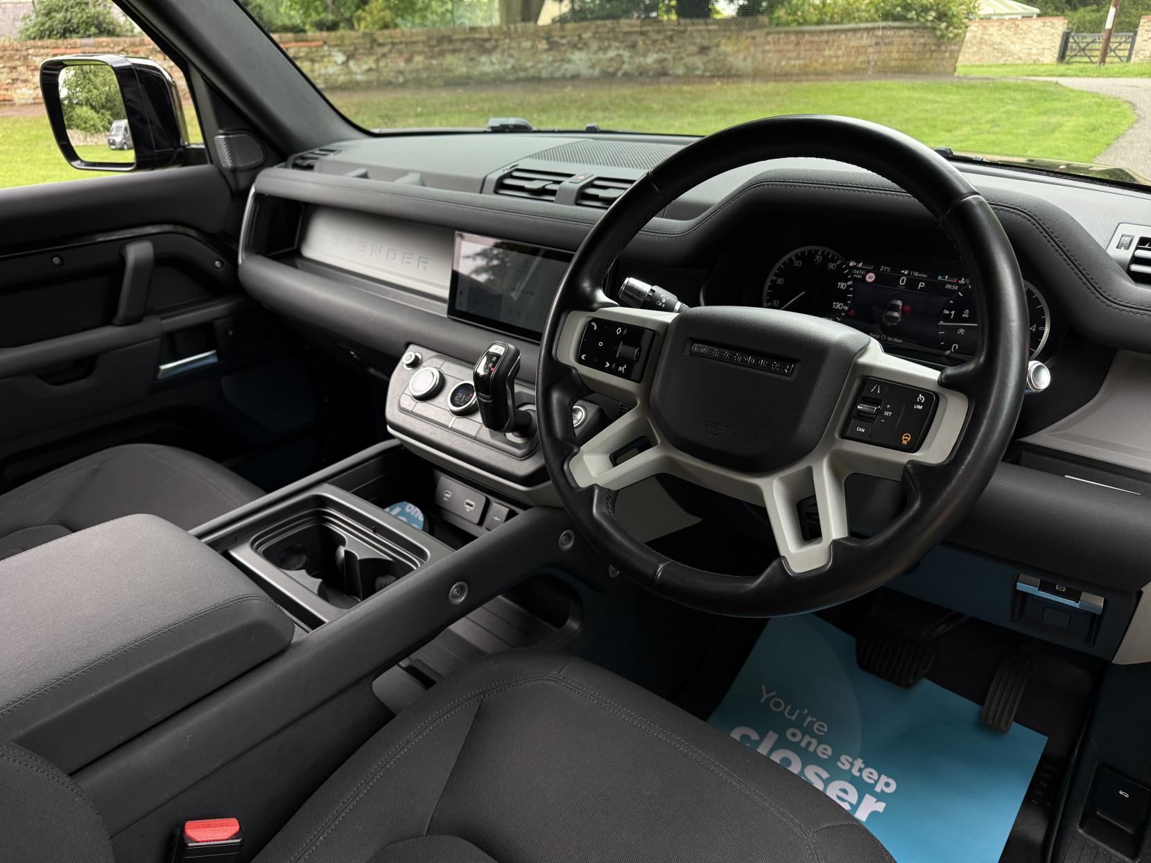 Land Rover Defender 90 3.0 D200 MHEV Hard Top SUV 3dr Diesel Auto 4WD SWB Euro 6 (s/s) (200 ps)