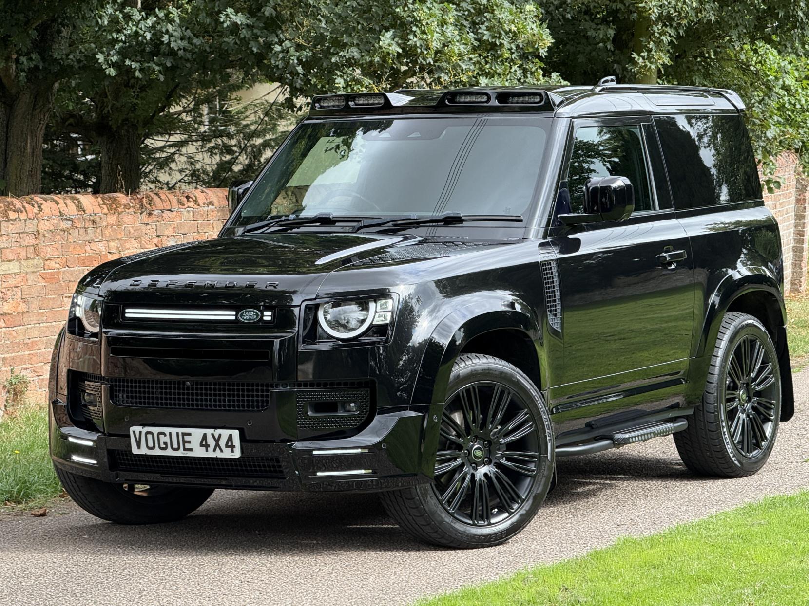 Land Rover Defender 90 3.0 D200 MHEV Hard Top SUV 3dr Diesel Auto 4WD SWB Euro 6 (s/s) (200 ps)
