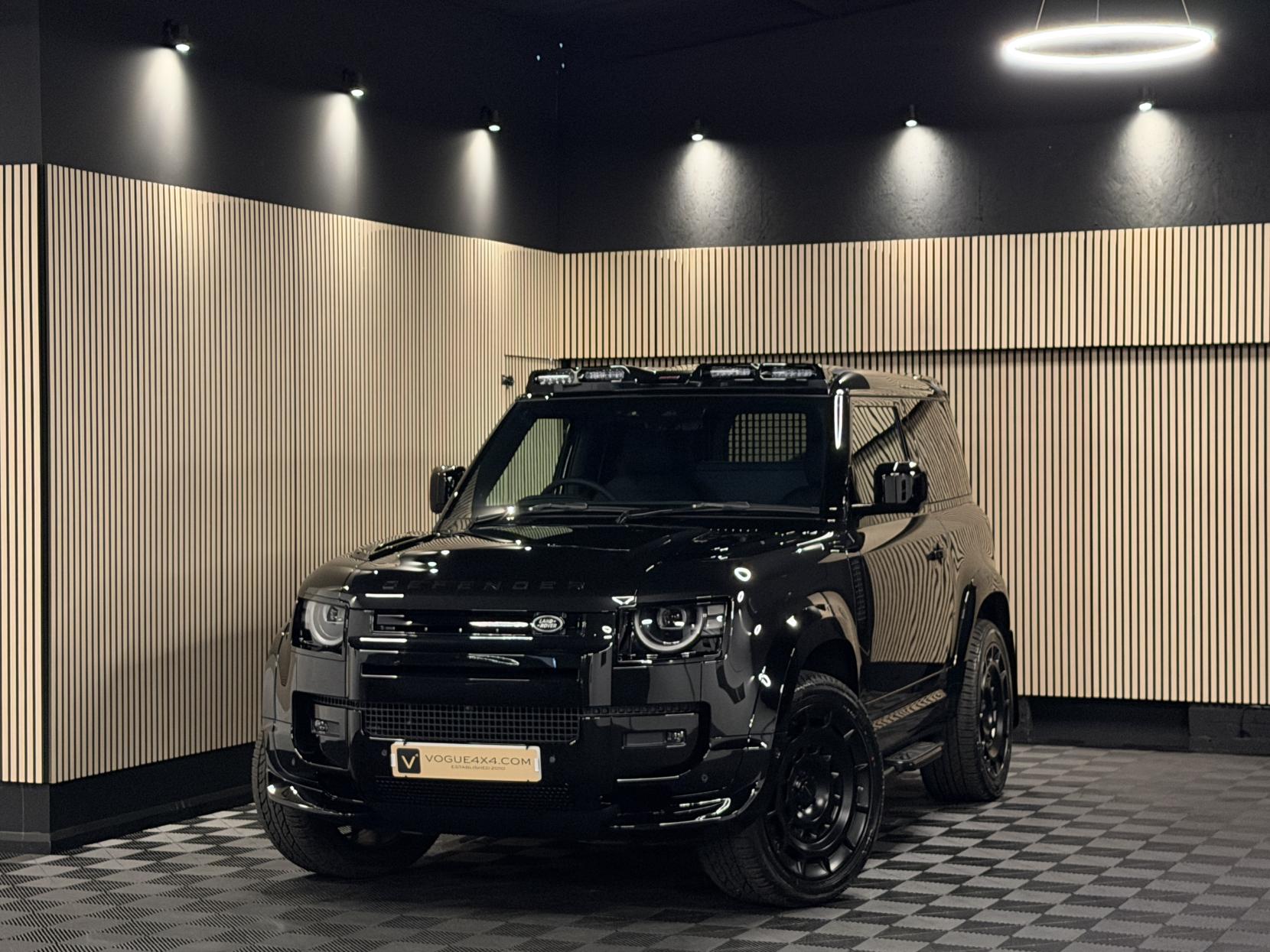 Land Rover Defender 90 3.0 D250 MHEV X-Dynamic SE Hard Top SUV 3dr Diesel Auto 4WD SWB Euro 6 (s/s) (249 ps)