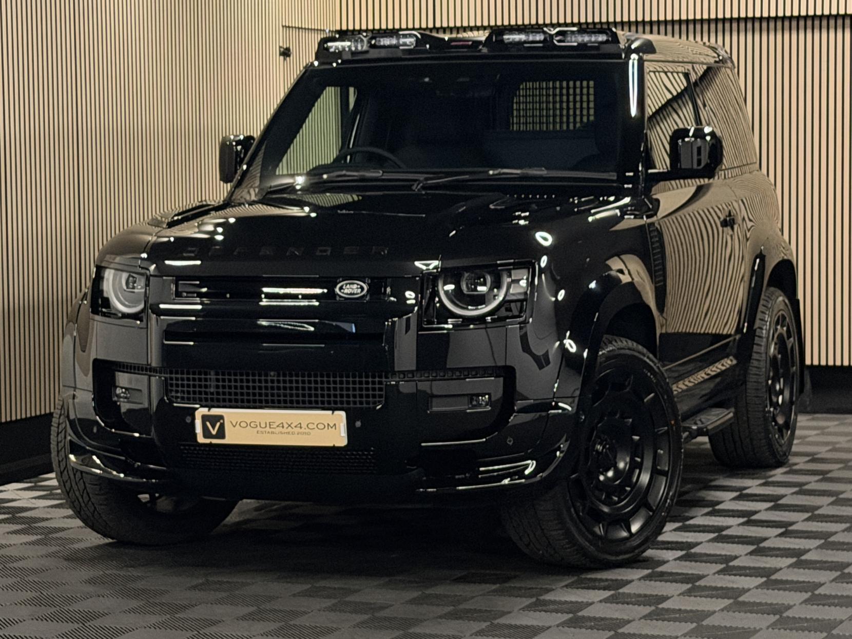 Land Rover Defender 90 3.0 D250 MHEV X-Dynamic SE Hard Top SUV 3dr Diesel Auto 4WD SWB Euro 6 (s/s) (249 ps)