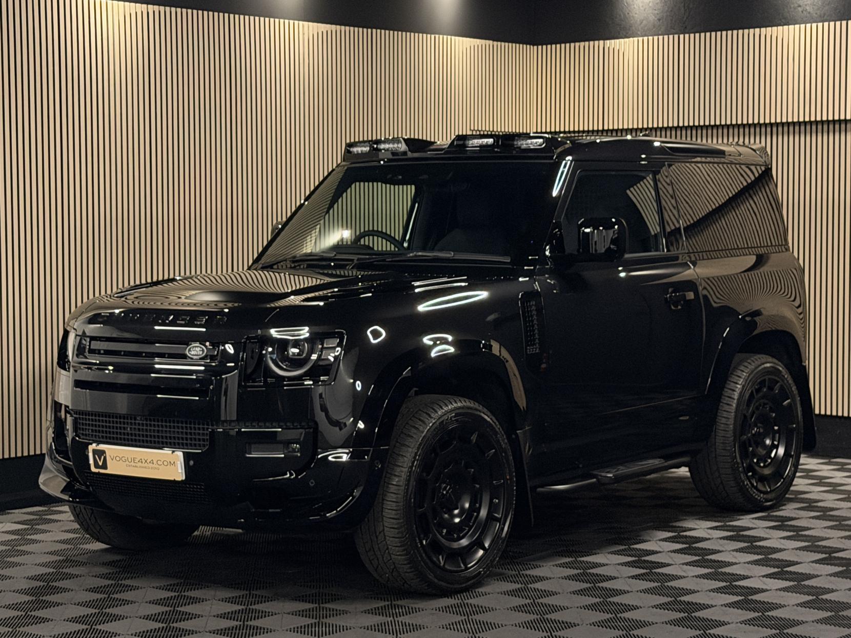 Land Rover Defender 90 3.0 D250 MHEV X-Dynamic SE Hard Top SUV 3dr Diesel Auto 4WD SWB Euro 6 (s/s) (249 ps)