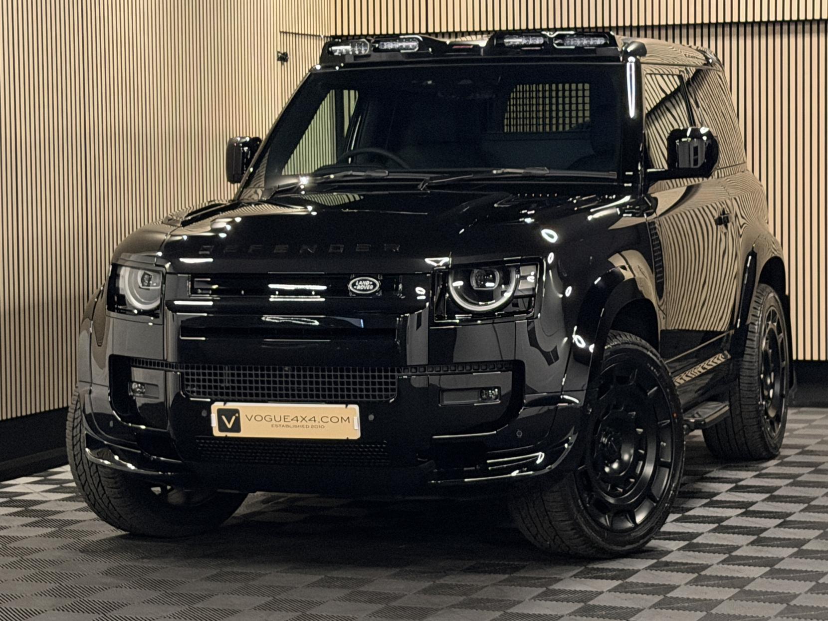 Land Rover Defender 90 3.0 D250 MHEV X-Dynamic SE Hard Top SUV 3dr Diesel Auto 4WD SWB Euro 6 (s/s) (249 ps)