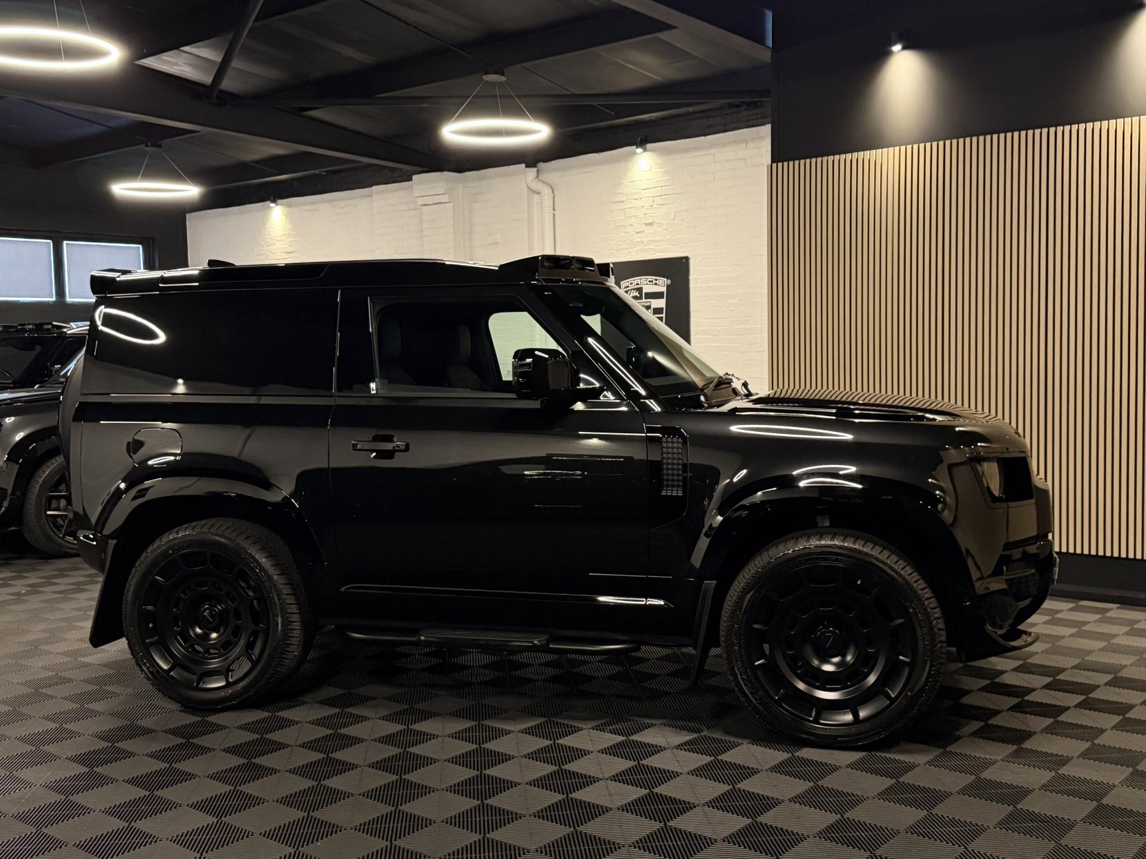 Land Rover Defender 90 3.0 D250 MHEV X-Dynamic SE Hard Top SUV 3dr Diesel Auto 4WD SWB Euro 6 (s/s) (249 ps)