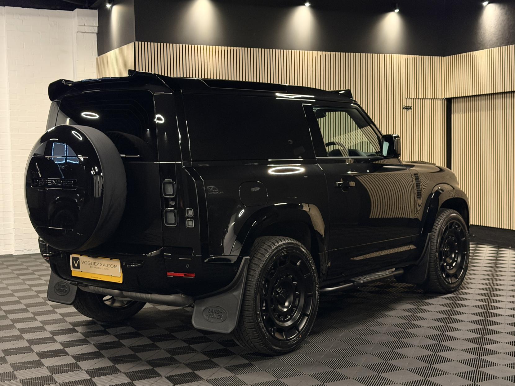 Land Rover Defender 90 3.0 D250 MHEV X-Dynamic SE Hard Top SUV 3dr Diesel Auto 4WD SWB Euro 6 (s/s) (249 ps)