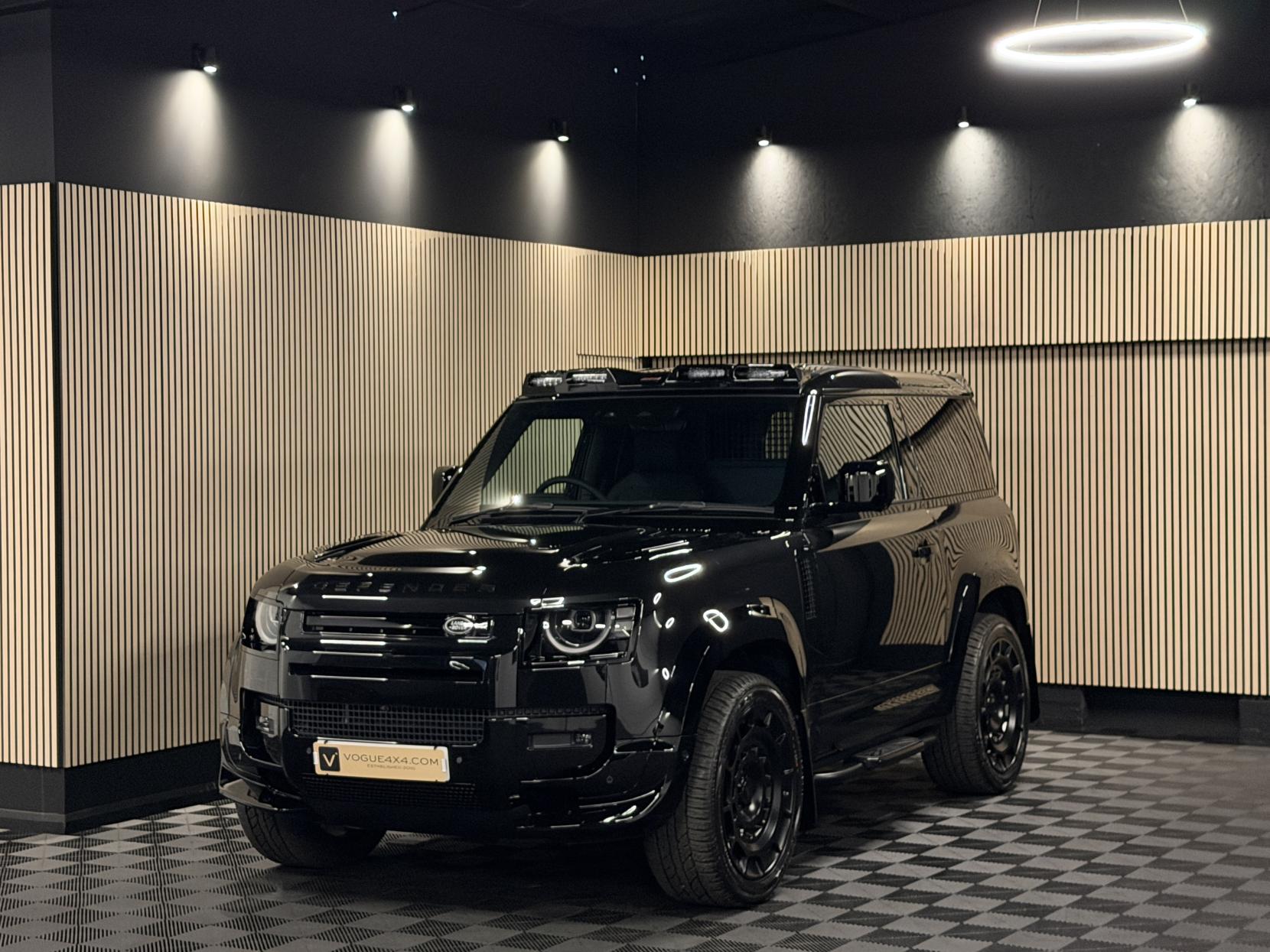 Land Rover Defender 90 3.0 D250 MHEV X-Dynamic SE Hard Top SUV 3dr Diesel Auto 4WD SWB Euro 6 (s/s) (249 ps)