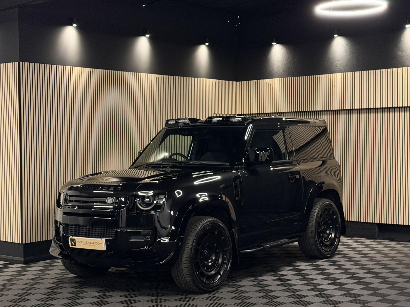 Land Rover Defender 90 3.0 D250 MHEV X-Dynamic SE Hard Top SUV 3dr Diesel Auto 4WD SWB Euro 6 (s/s) (249 ps)