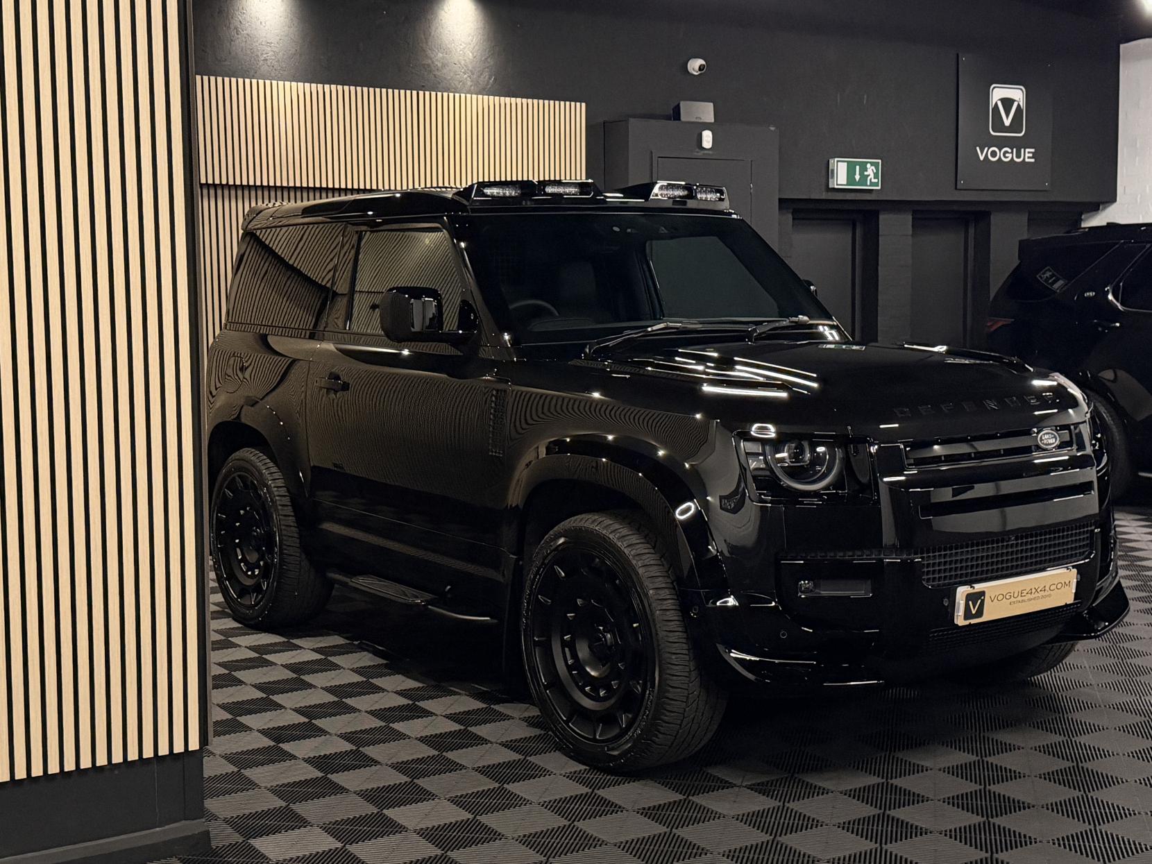 Land Rover Defender 90 3.0 D250 MHEV X-Dynamic SE Hard Top SUV 3dr Diesel Auto 4WD SWB Euro 6 (s/s) (249 ps)