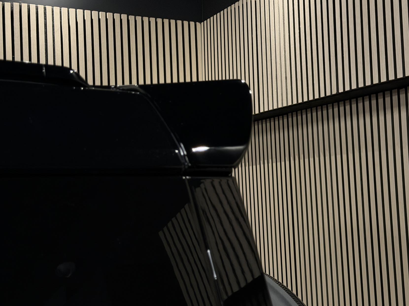 Land Rover Defender 110 3.0 D250 MHEV X-Dynamic HSE Hard Top SUV 5dr Diesel Auto 4WD MWB Euro 6 (s/s) (249 ps)