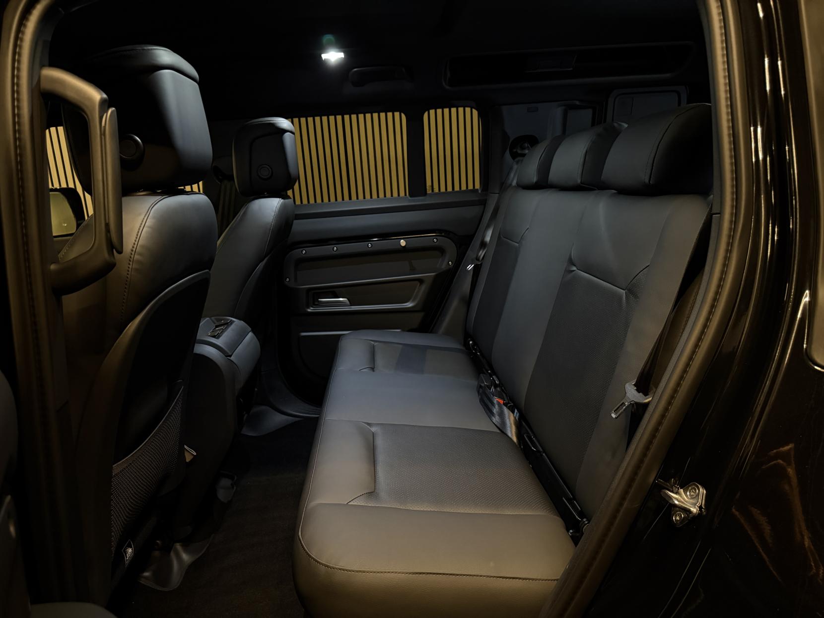 Land Rover Defender 110 3.0 D250 MHEV X-Dynamic HSE Hard Top SUV 5dr Diesel Auto 4WD MWB Euro 6 (s/s) (249 ps)