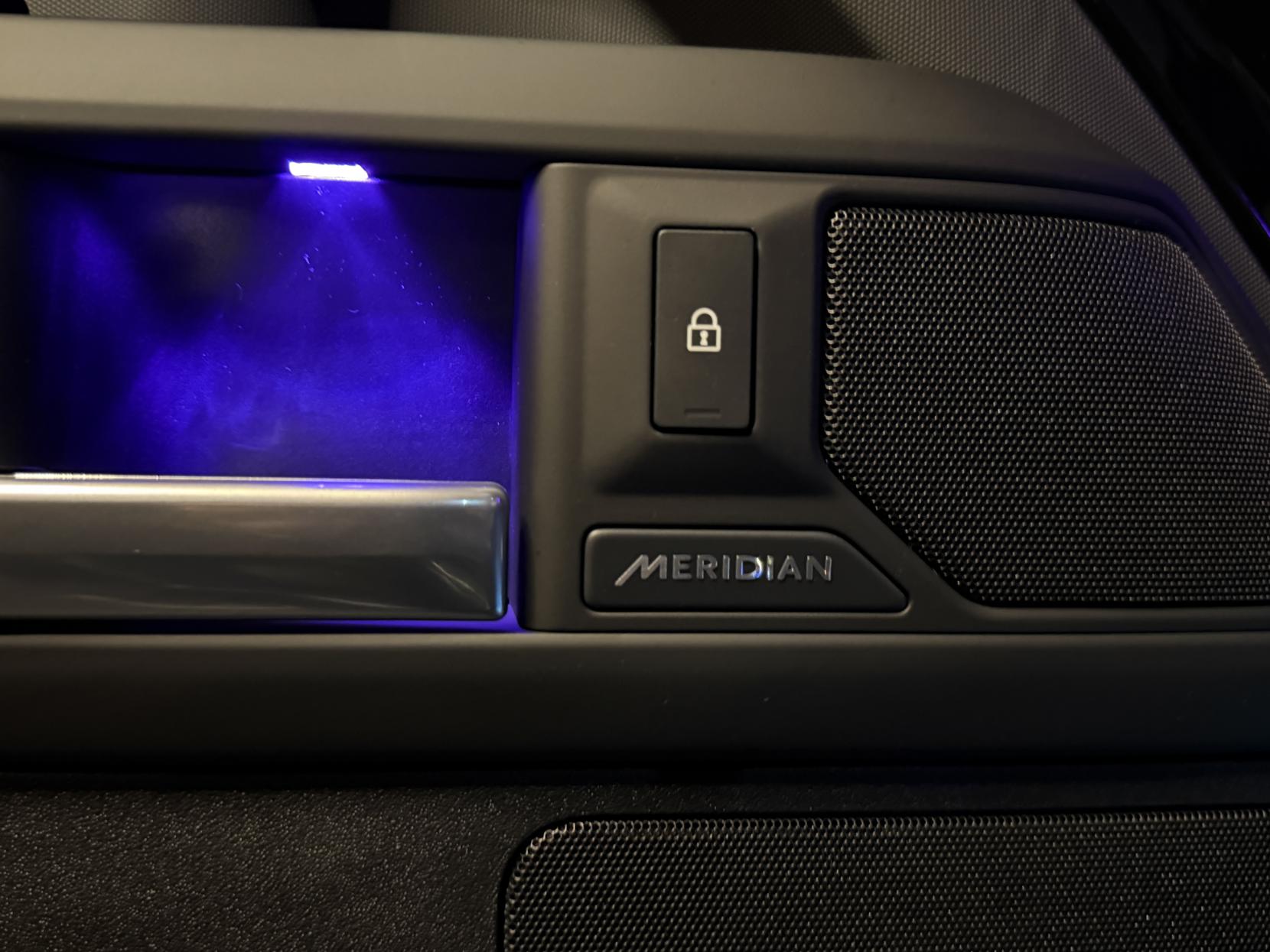 Land Rover Defender 110 3.0 D250 MHEV X-Dynamic HSE Hard Top SUV 5dr Diesel Auto 4WD MWB Euro 6 (s/s) (249 ps)