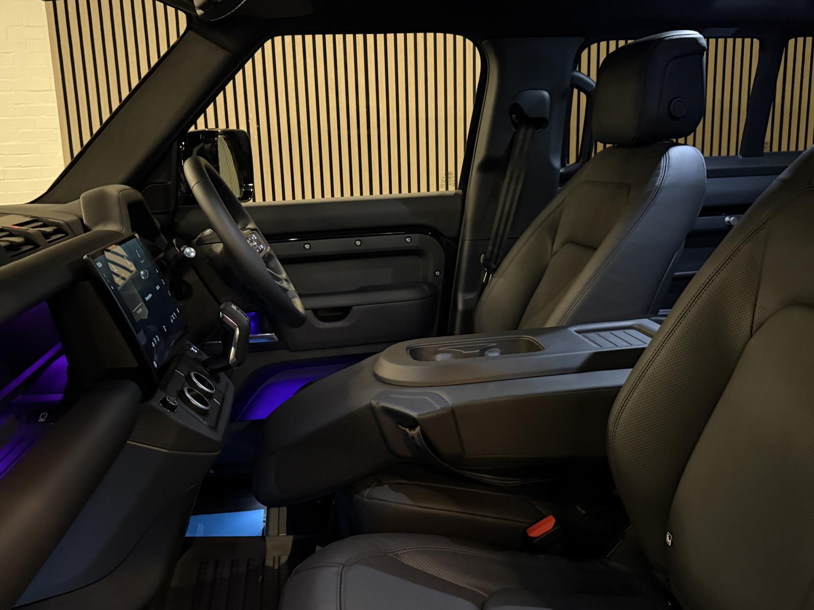 Land Rover Defender 110 3.0 D250 MHEV X-Dynamic HSE Hard Top SUV 5dr Diesel Auto 4WD MWB Euro 6 (s/s) (249 ps)