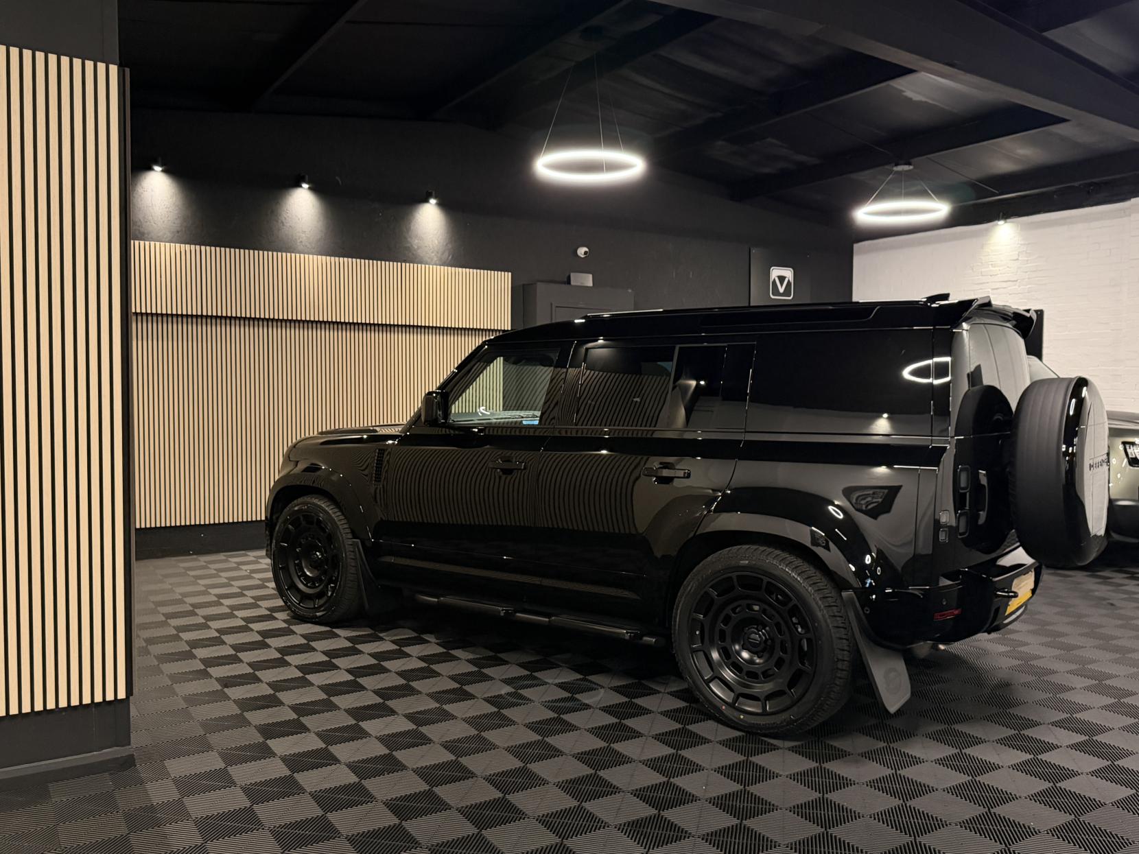 Land Rover Defender 110 3.0 D250 MHEV X-Dynamic HSE Hard Top SUV 5dr Diesel Auto 4WD MWB Euro 6 (s/s) (249 ps)