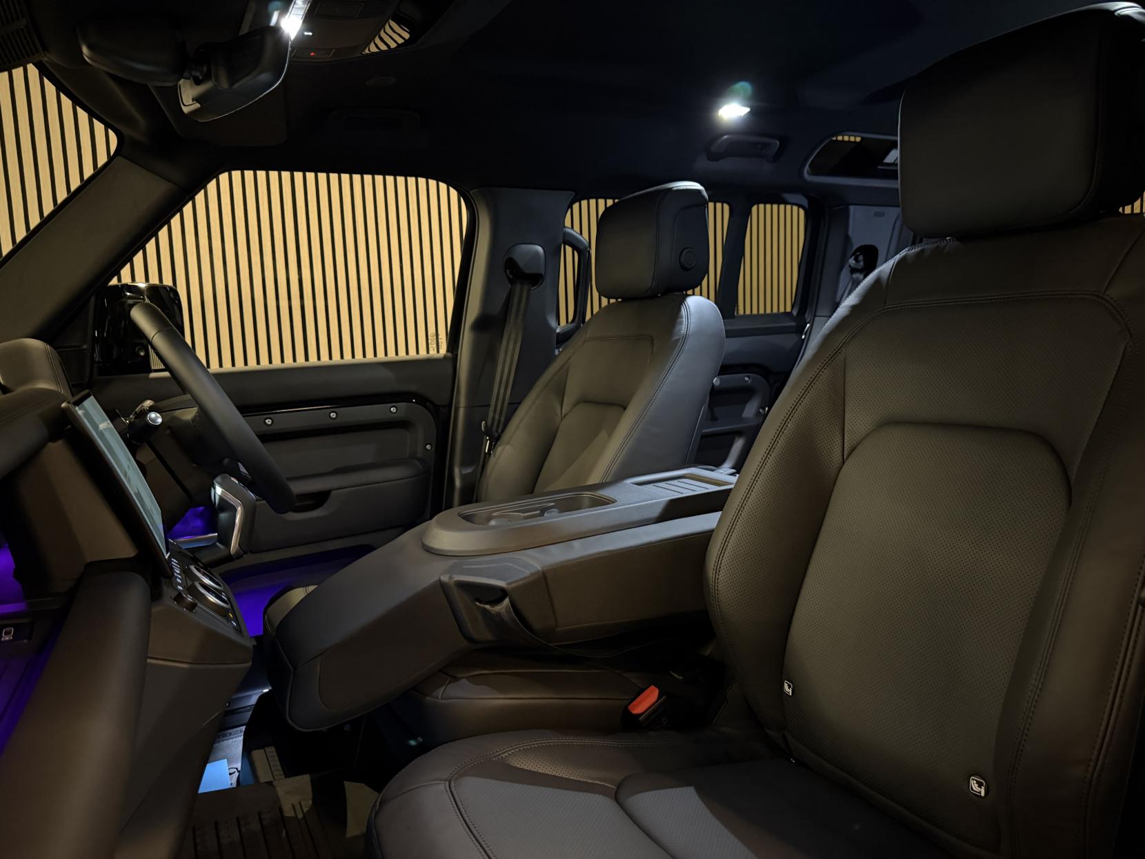 Land Rover Defender 110 3.0 D250 MHEV X-Dynamic HSE Hard Top SUV 5dr Diesel Auto 4WD MWB Euro 6 (s/s) (249 ps)