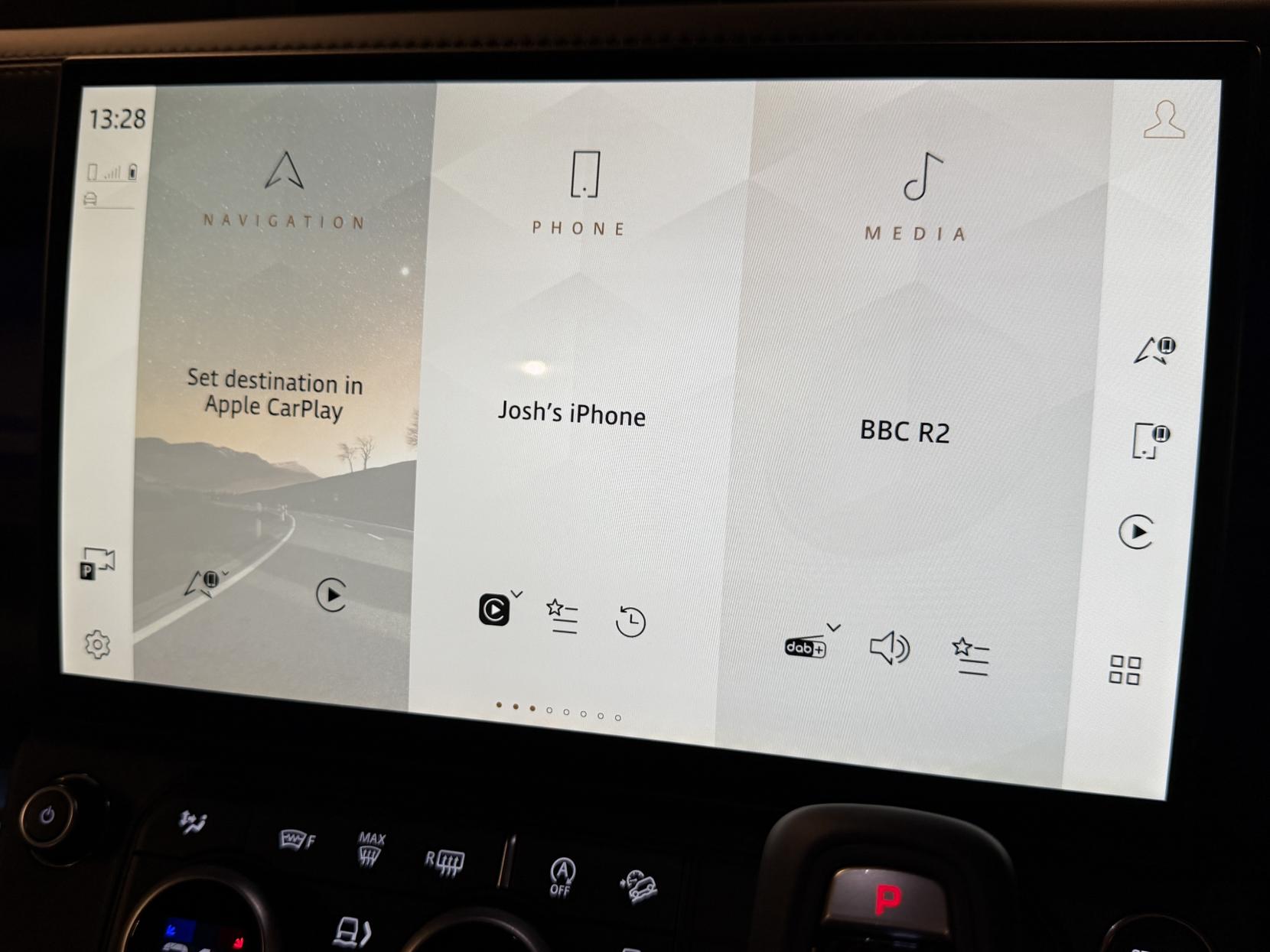 Land Rover Defender 110 3.0 D250 MHEV X-Dynamic HSE Hard Top SUV 5dr Diesel Auto 4WD MWB Euro 6 (s/s) (249 ps)