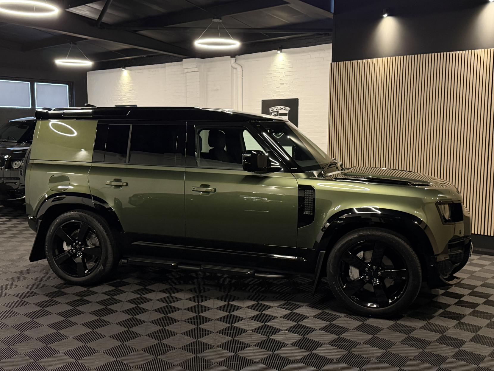 Land Rover Defender 110 3.0 D350 MHEV X-Dynamic HSE Hard Top SUV 5dr Diesel Auto 4WD MWB Euro 6 (s/s) (350 ps)