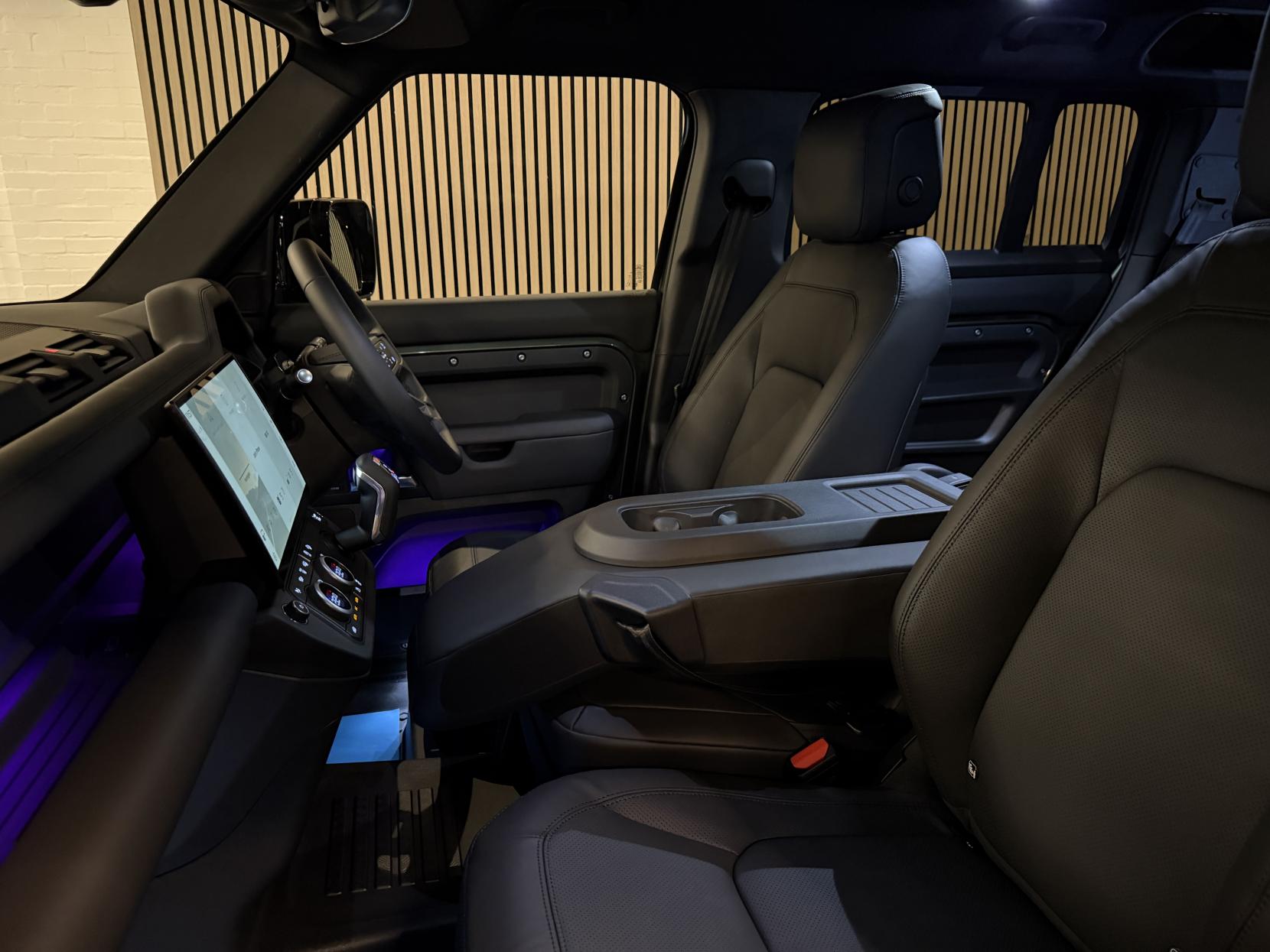 Land Rover Defender 110 3.0 D350 MHEV X-Dynamic HSE Hard Top SUV 5dr Diesel Auto 4WD MWB Euro 6 (s/s) (350 ps)