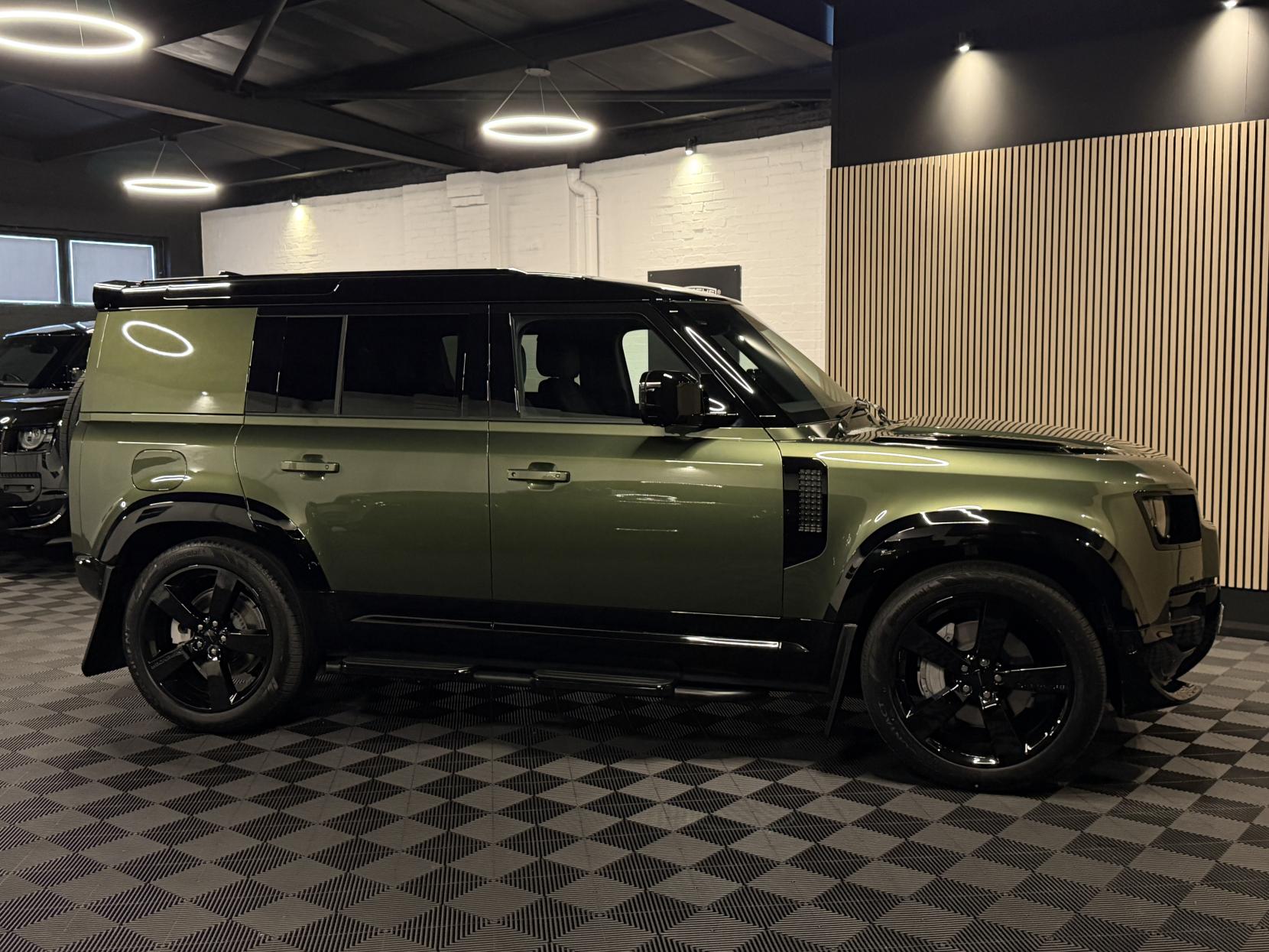 Land Rover Defender 110 3.0 D350 MHEV X-Dynamic HSE Hard Top SUV 5dr Diesel Auto 4WD MWB Euro 6 (s/s) (350 ps)