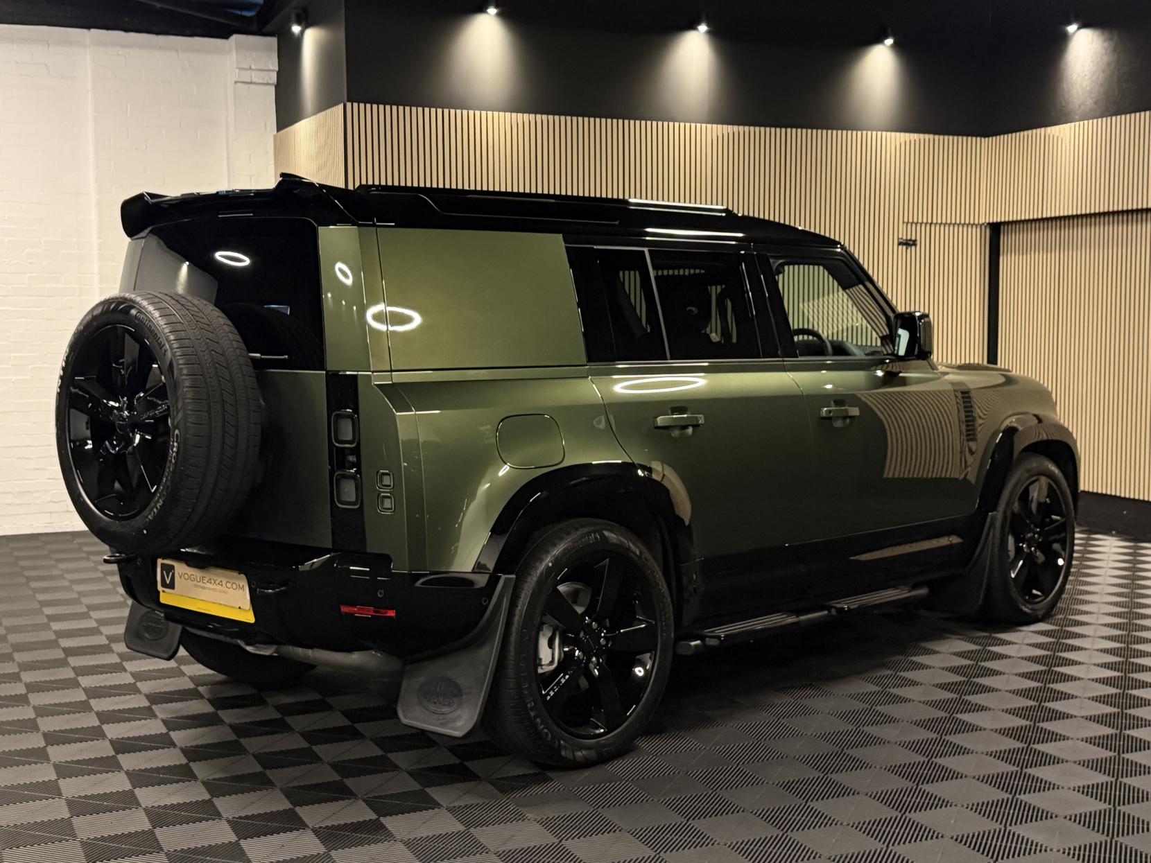 Land Rover Defender 110 3.0 D350 MHEV X-Dynamic HSE Hard Top SUV 5dr Diesel Auto 4WD MWB Euro 6 (s/s) (350 ps)