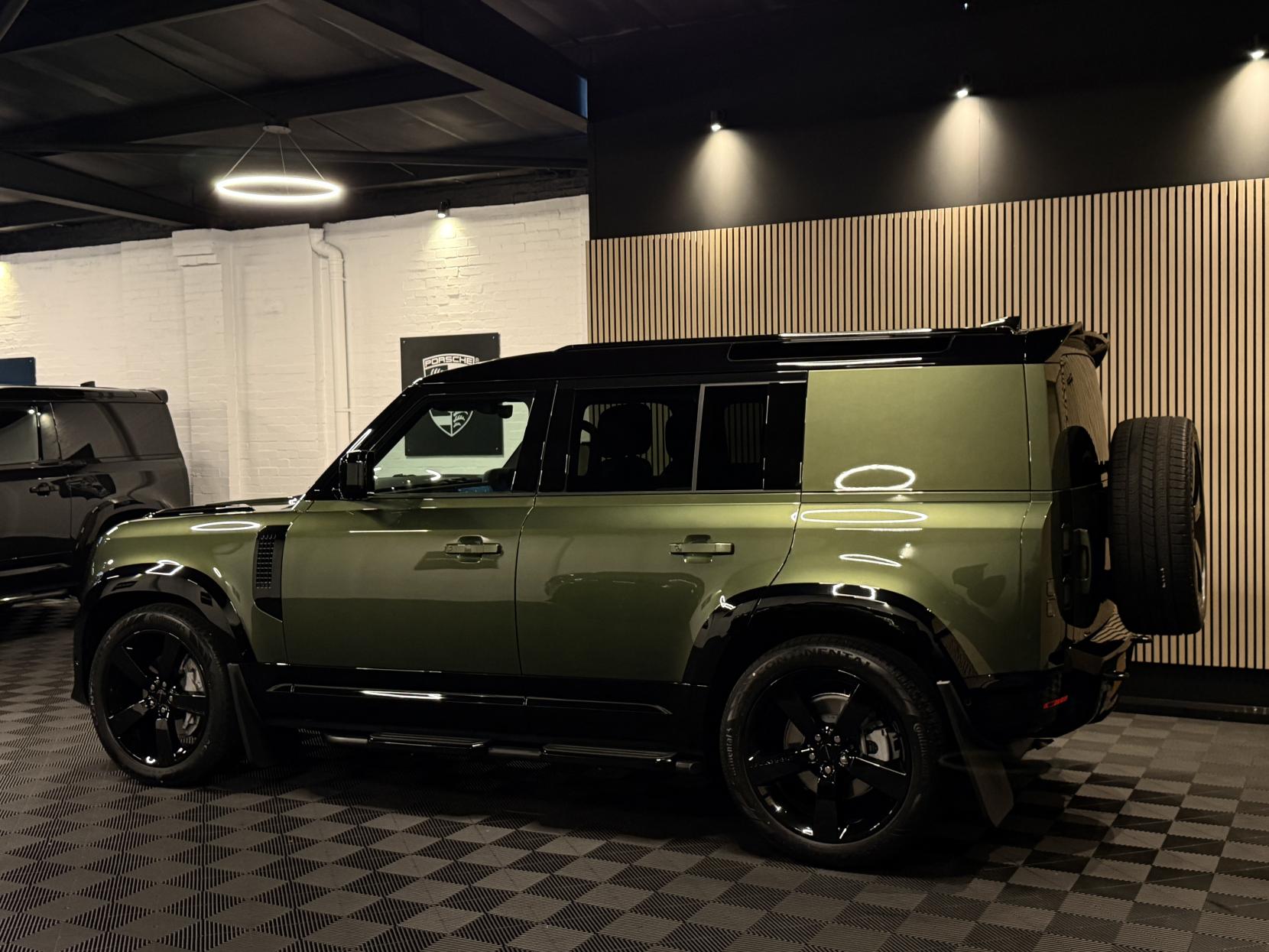 Land Rover Defender 110 3.0 D350 MHEV X-Dynamic HSE Hard Top SUV 5dr Diesel Auto 4WD MWB Euro 6 (s/s) (350 ps)