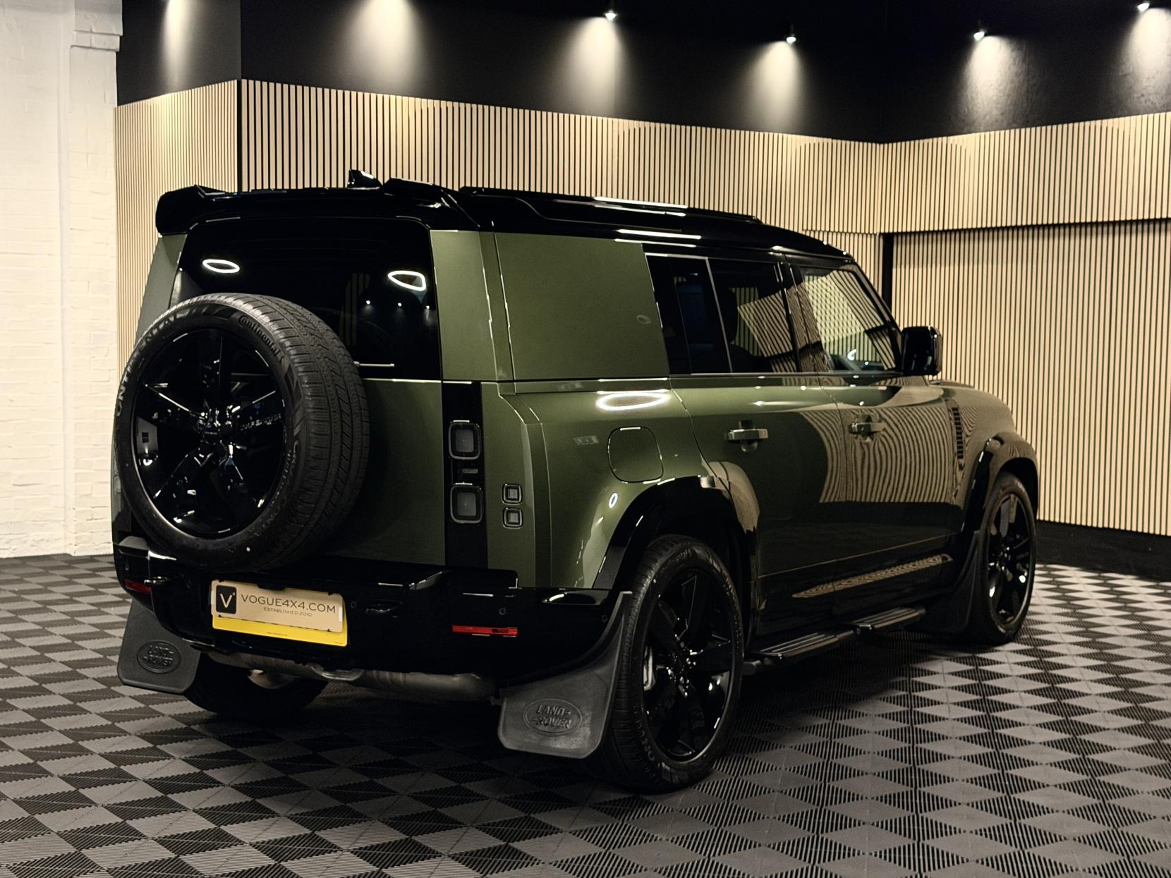 Land Rover Defender 110 3.0 D350 MHEV X-Dynamic HSE Hard Top SUV 5dr Diesel Auto 4WD MWB Euro 6 (s/s) (350 ps)