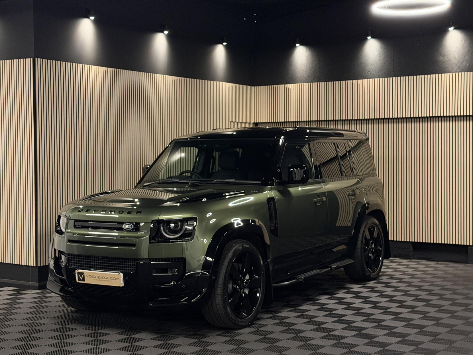 Land Rover Defender 110 3.0 D350 MHEV X-Dynamic HSE Hard Top SUV 5dr Diesel Auto 4WD MWB Euro 6 (s/s) (350 ps)