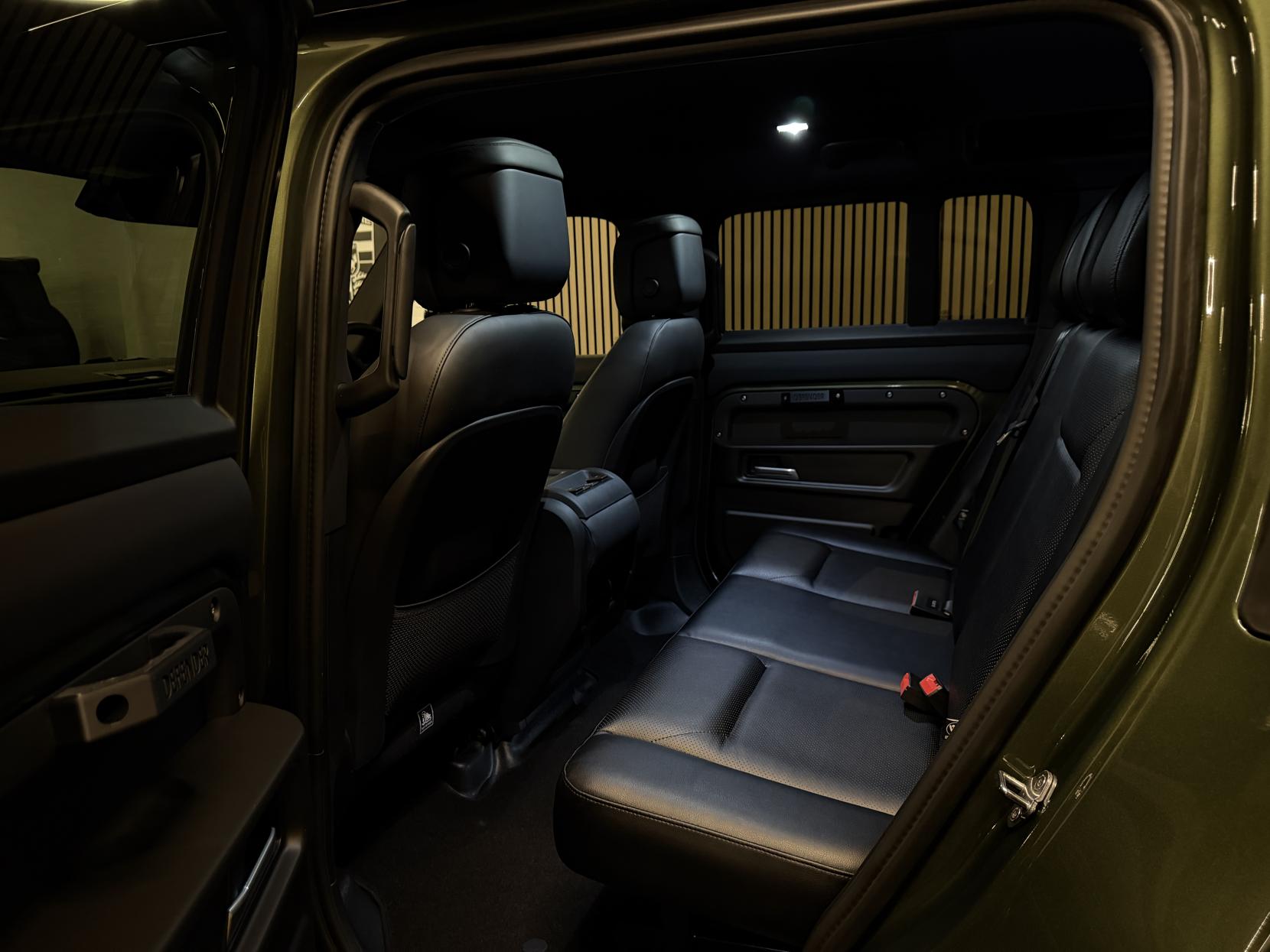 Land Rover Defender 110 3.0 D350 MHEV X-Dynamic HSE Hard Top SUV 5dr Diesel Auto 4WD MWB Euro 6 (s/s) (350 ps)