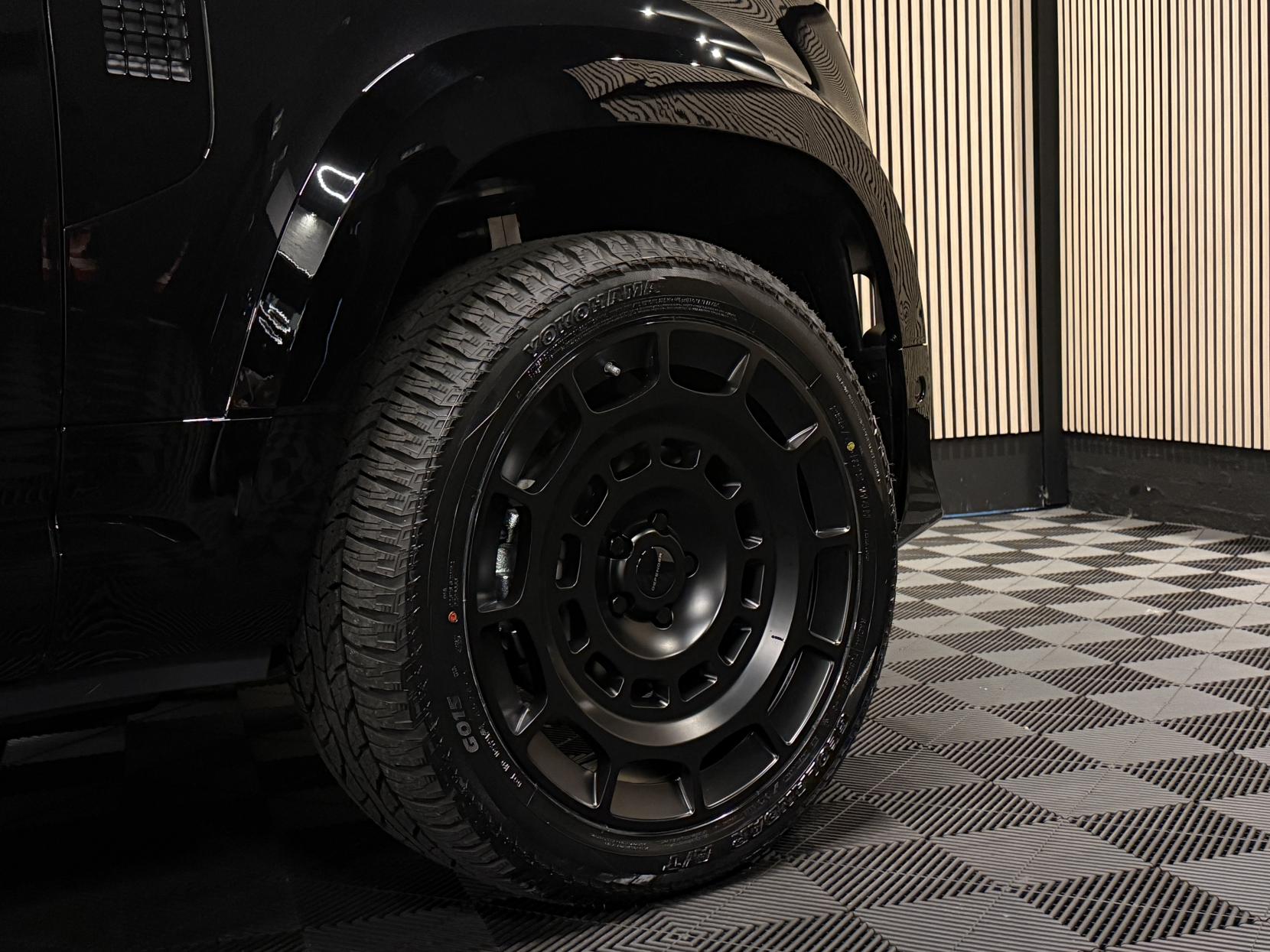 Land Rover Defender 110 3.0 D250 MHEV X-Dynamic SE Hard Top SUV 5dr Diesel Auto 4WD MWB Euro 6 (s/s) (249 ps)