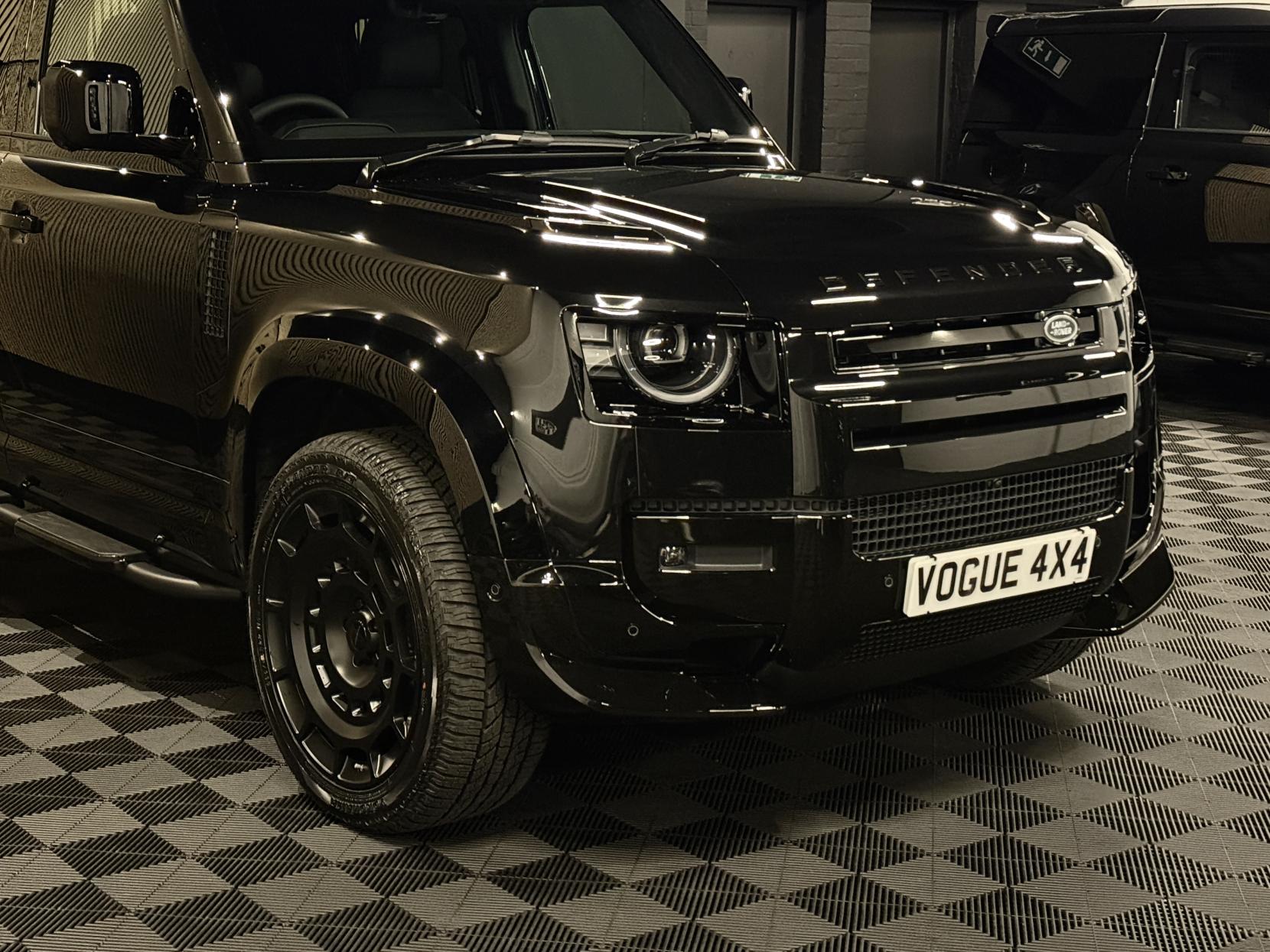 Land Rover Defender 110 3.0 D250 MHEV X-Dynamic SE Hard Top SUV 5dr Diesel Auto 4WD MWB Euro 6 (s/s) (249 ps)