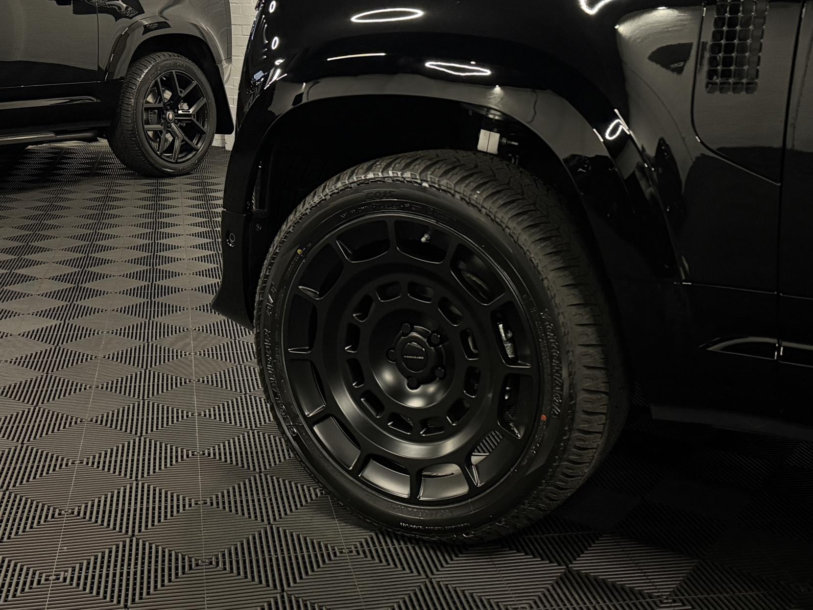 Land Rover Defender 110 3.0 D250 MHEV X-Dynamic SE Hard Top SUV 5dr Diesel Auto 4WD MWB Euro 6 (s/s) (249 ps)