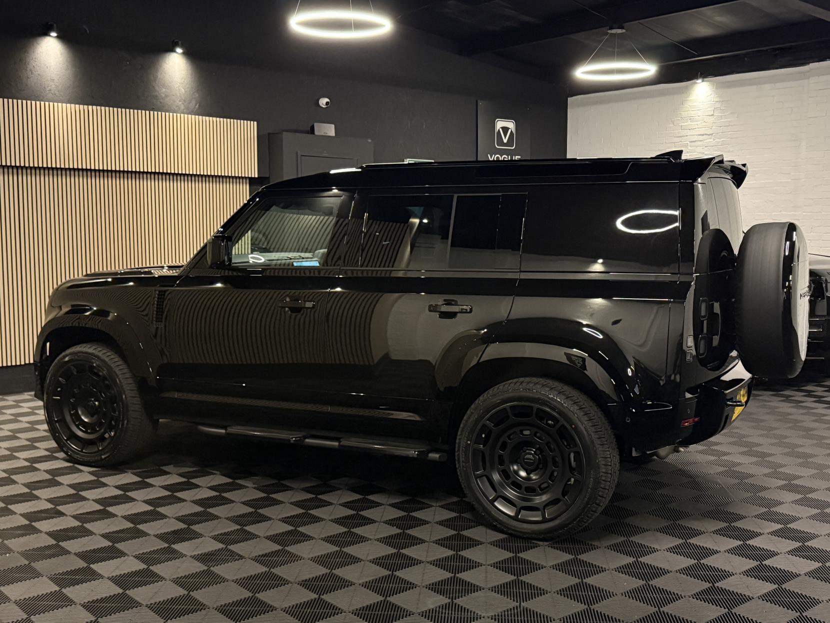Land Rover Defender 110 3.0 D250 MHEV X-Dynamic SE Hard Top SUV 5dr Diesel Auto 4WD MWB Euro 6 (s/s) (249 ps)