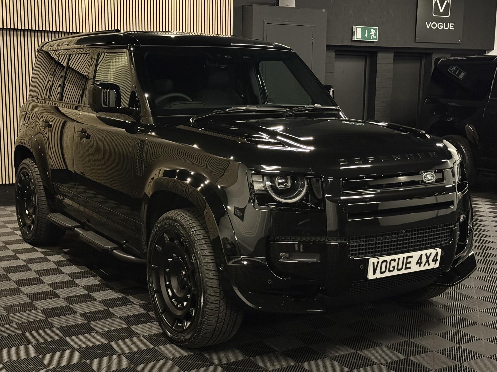 Land Rover Defender 110 3.0 D250 MHEV X-Dynamic SE Hard Top SUV 5dr Diesel Auto 4WD MWB Euro 6 (s/s) (249 ps)