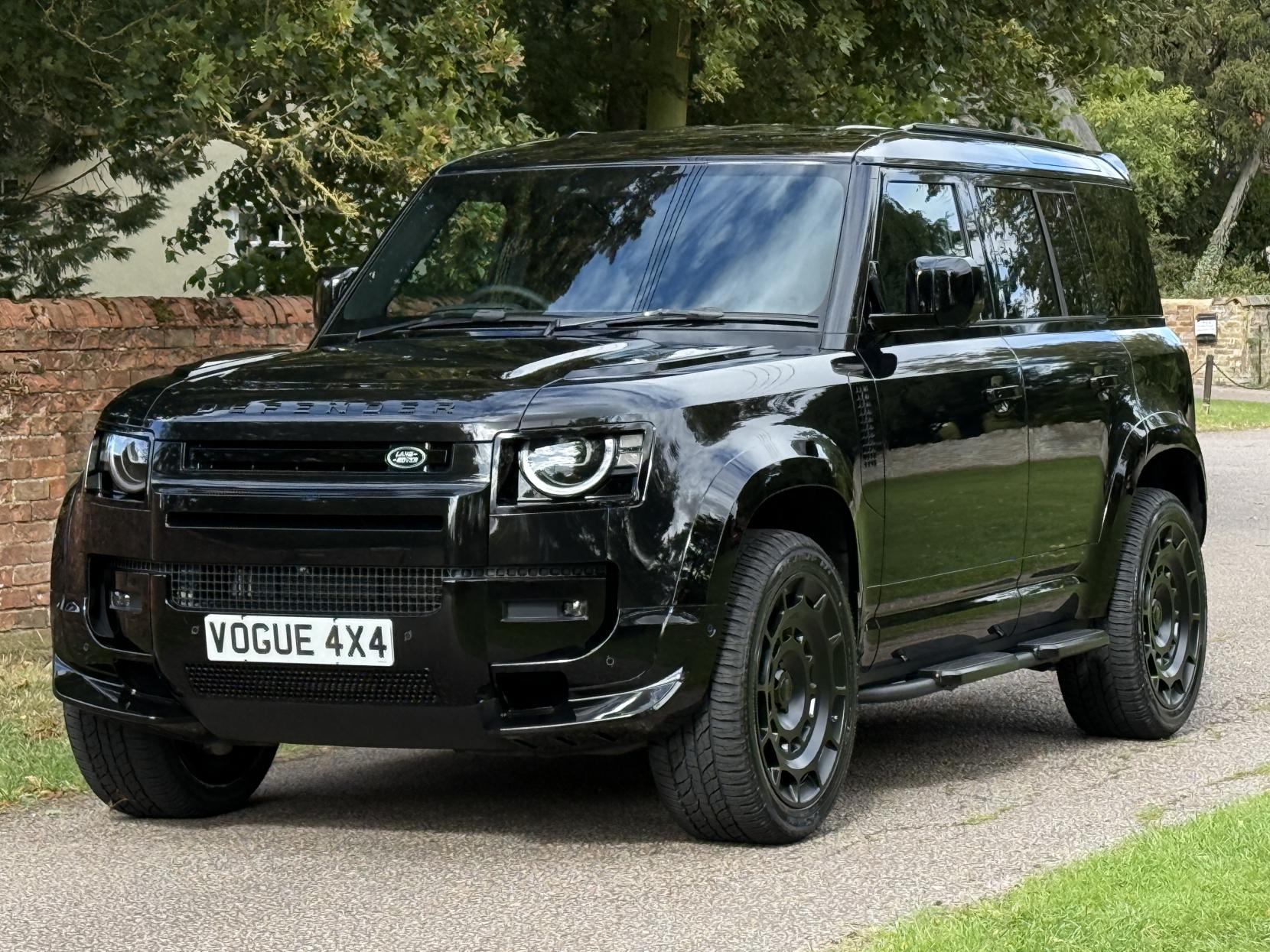 Land Rover Defender 110 3.0 D250 MHEV X-Dynamic SE Hard Top SUV 5dr Diesel Auto 4WD MWB Euro 6 (s/s) (249 ps)