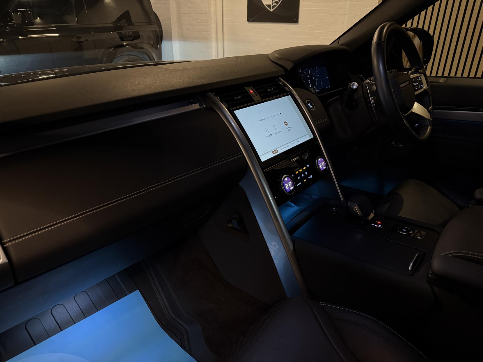 Land Rover Discovery 3.0 D350 MHEV Dynamic HSE SUV 5dr Diesel Auto 4WD Euro 6 (s/s) (350 ps)