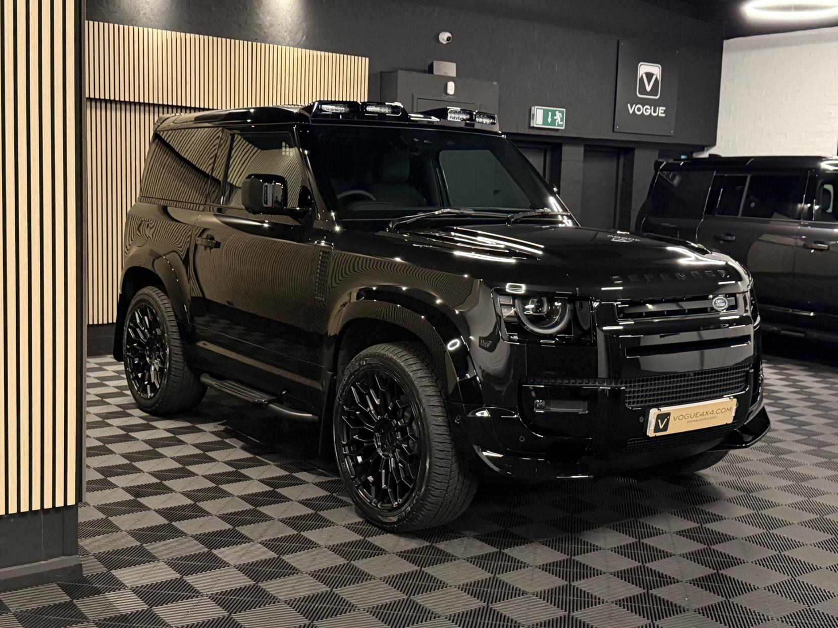 Land Rover Defender 90 3.0 D250 MHEV X-Dynamic SE Hard Top SUV 3dr Diesel Auto 4WD SWB Euro 6 (s/s) (249 ps)