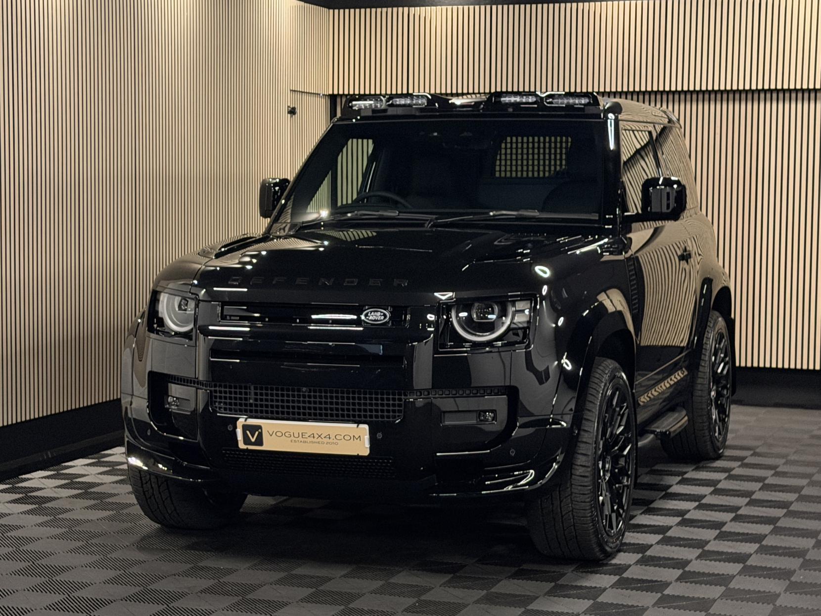 Land Rover Defender 90 3.0 D250 MHEV X-Dynamic SE Hard Top SUV 3dr Diesel Auto 4WD SWB Euro 6 (s/s) (249 ps)