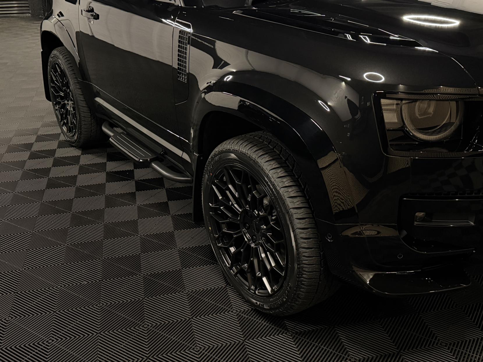 Land Rover Defender 90 3.0 D250 MHEV X-Dynamic SE Hard Top SUV 3dr Diesel Auto 4WD SWB Euro 6 (s/s) (249 ps)