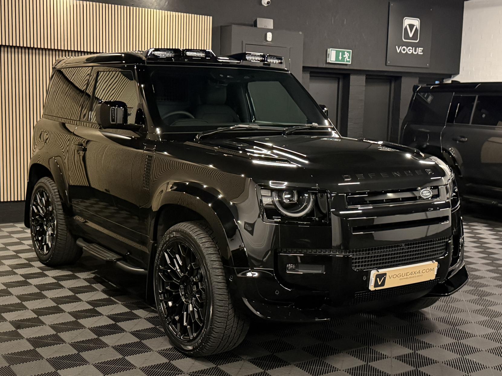 Land Rover Defender 90 3.0 D250 MHEV X-Dynamic SE Hard Top SUV 3dr Diesel Auto 4WD SWB Euro 6 (s/s) (249 ps)