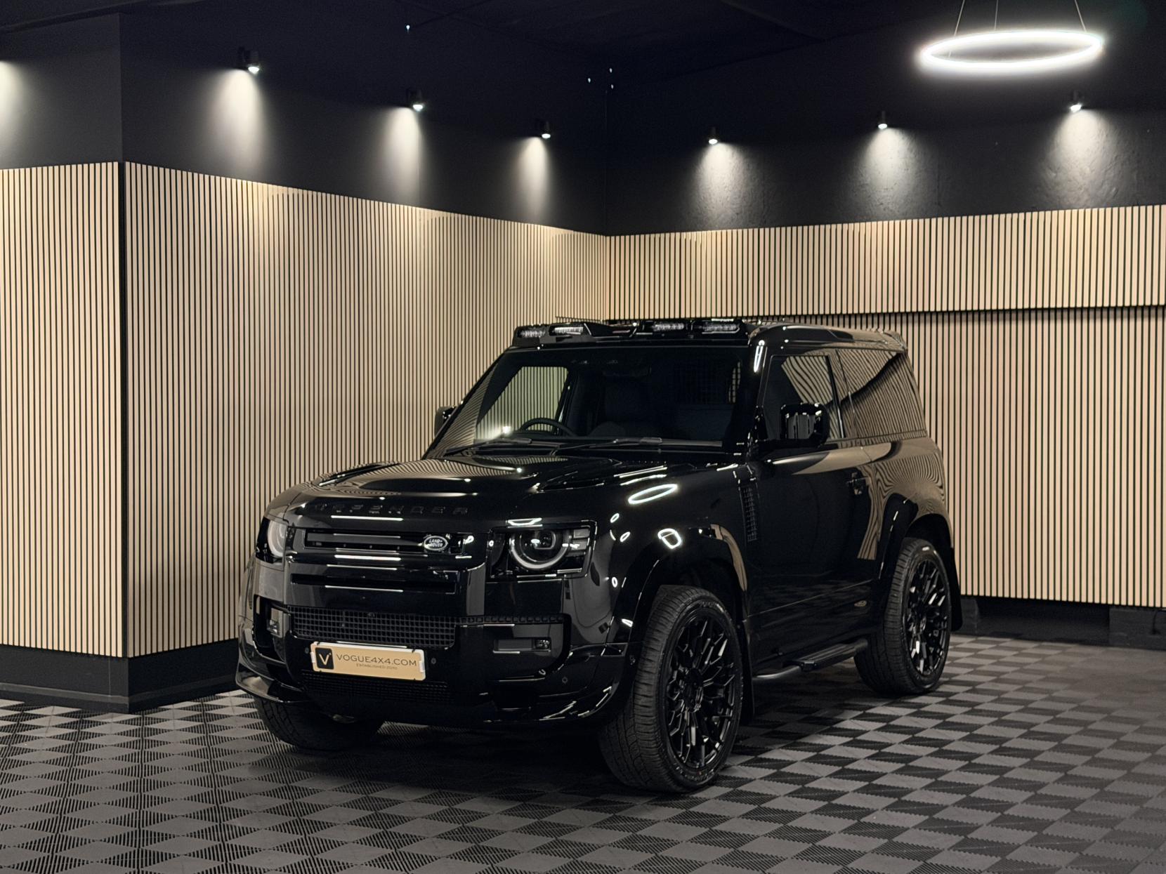 Land Rover Defender 90 3.0 D250 MHEV X-Dynamic SE Hard Top SUV 3dr Diesel Auto 4WD SWB Euro 6 (s/s) (249 ps)