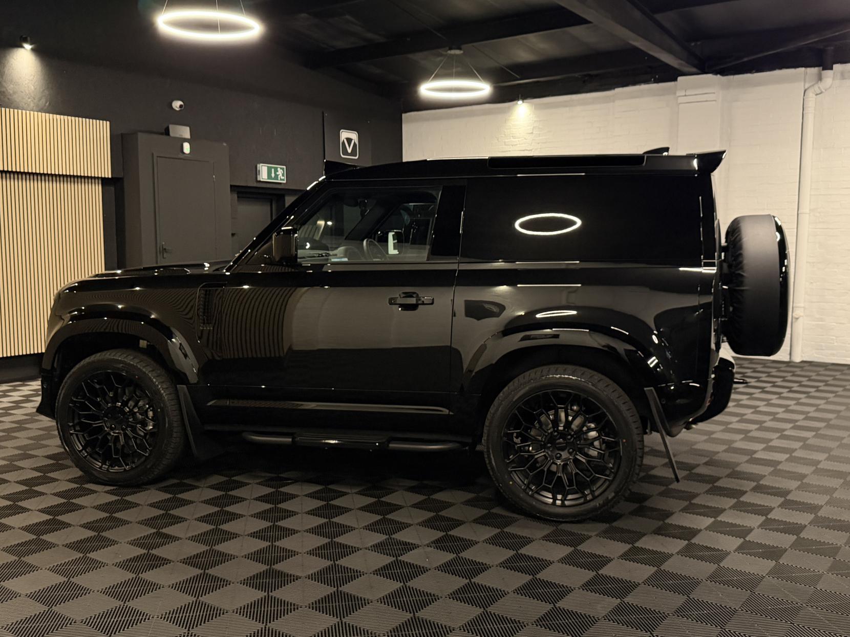 Land Rover Defender 90 3.0 D250 MHEV X-Dynamic SE Hard Top SUV 3dr Diesel Auto 4WD SWB Euro 6 (s/s) (249 ps)