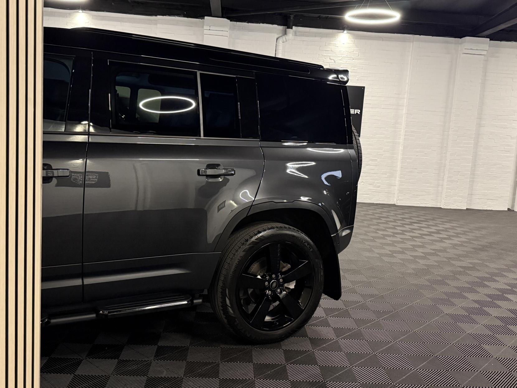 Land Rover Defender 110 3.0 D250 MHEV SE Hard Top SUV 5dr Diesel Auto 4WD MWB Euro 6 (s/s) (250 ps)