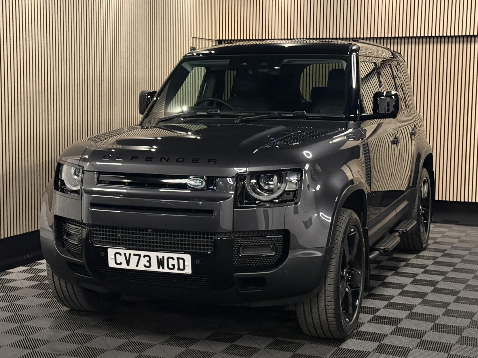 Land Rover Defender 110 3.0 D250 MHEV SE Hard Top SUV 5dr Diesel Auto 4WD MWB Euro 6 (s/s) (250 ps)
