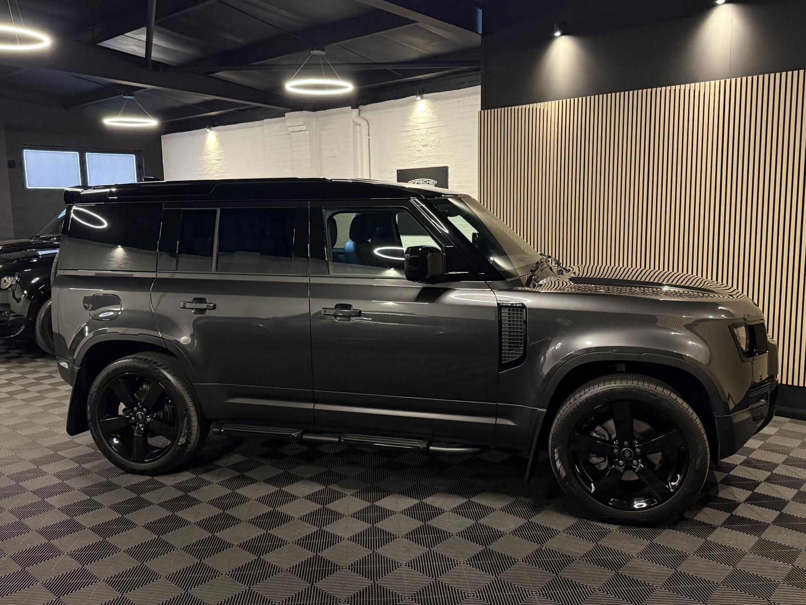 Land Rover Defender 110 3.0 D250 MHEV SE Hard Top SUV 5dr Diesel Auto 4WD MWB Euro 6 (s/s) (250 ps)