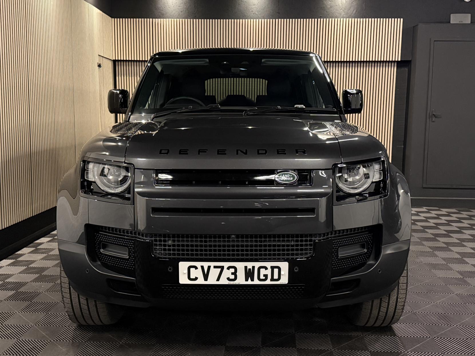 Land Rover Defender 110 3.0 D250 MHEV SE Hard Top SUV 5dr Diesel Auto 4WD MWB Euro 6 (s/s) (250 ps)