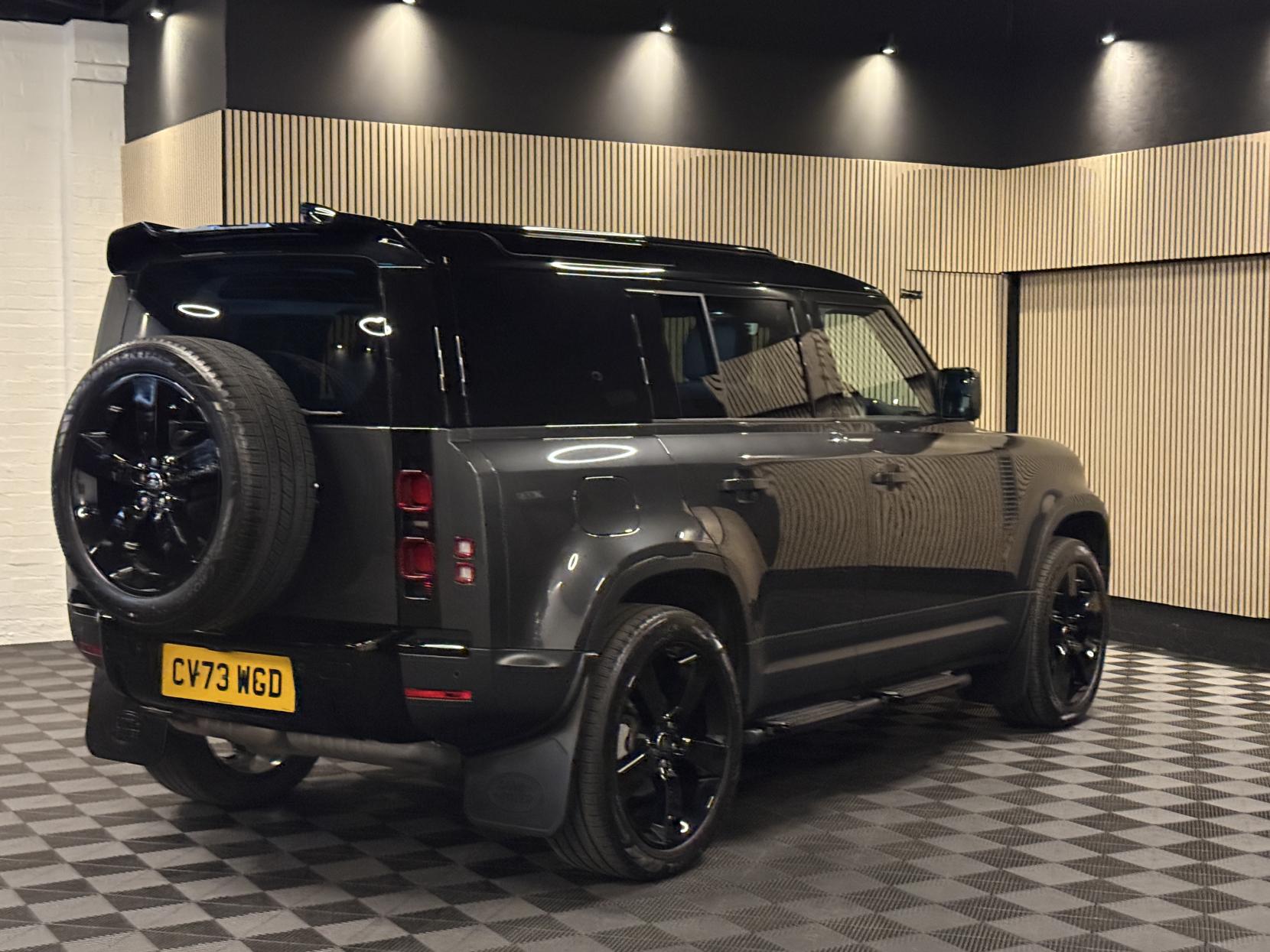 Land Rover Defender 110 3.0 D250 MHEV SE Hard Top SUV 5dr Diesel Auto 4WD MWB Euro 6 (s/s) (250 ps)